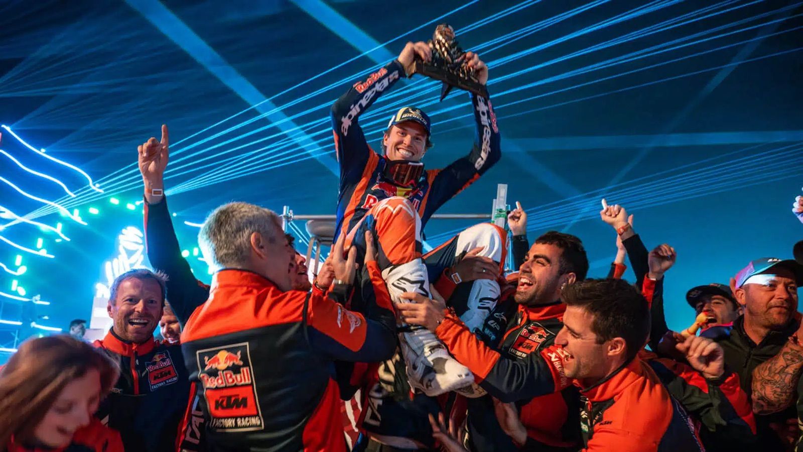 ΚΤΜ: Ένας 30άχρονος μελισσοκόμος στην κορυφή του Rally Dakar