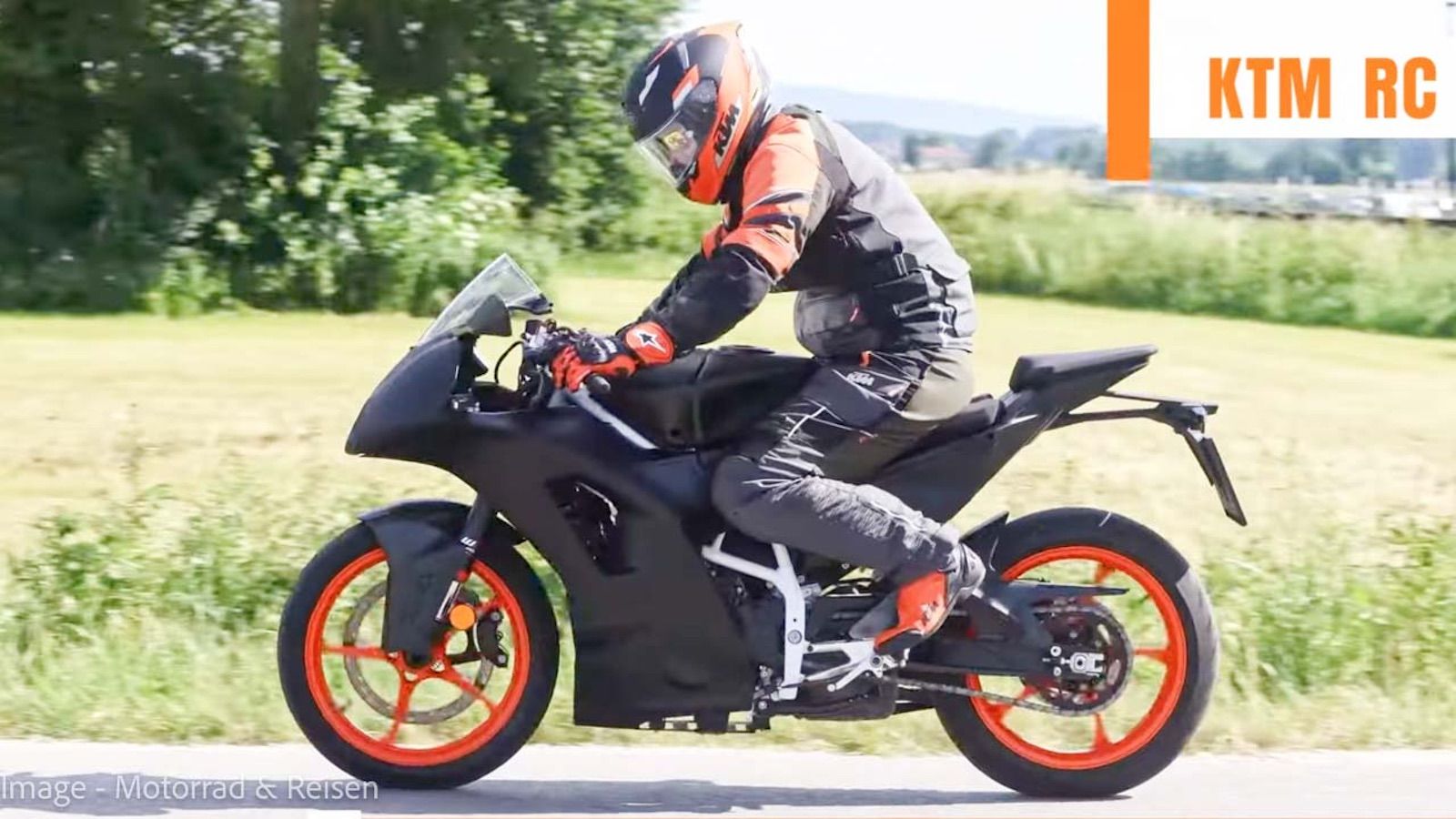 KTM RC 390: Ο φακός την «τσάκωσε» πιο επιθετική με καινούργια εξάτμιση και φαίρινγκ