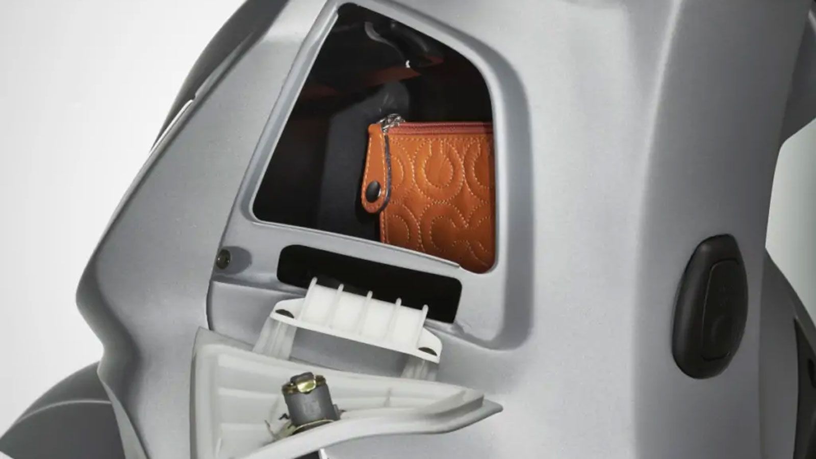 Αποθηκευτικός χώρος στην ποδιά.