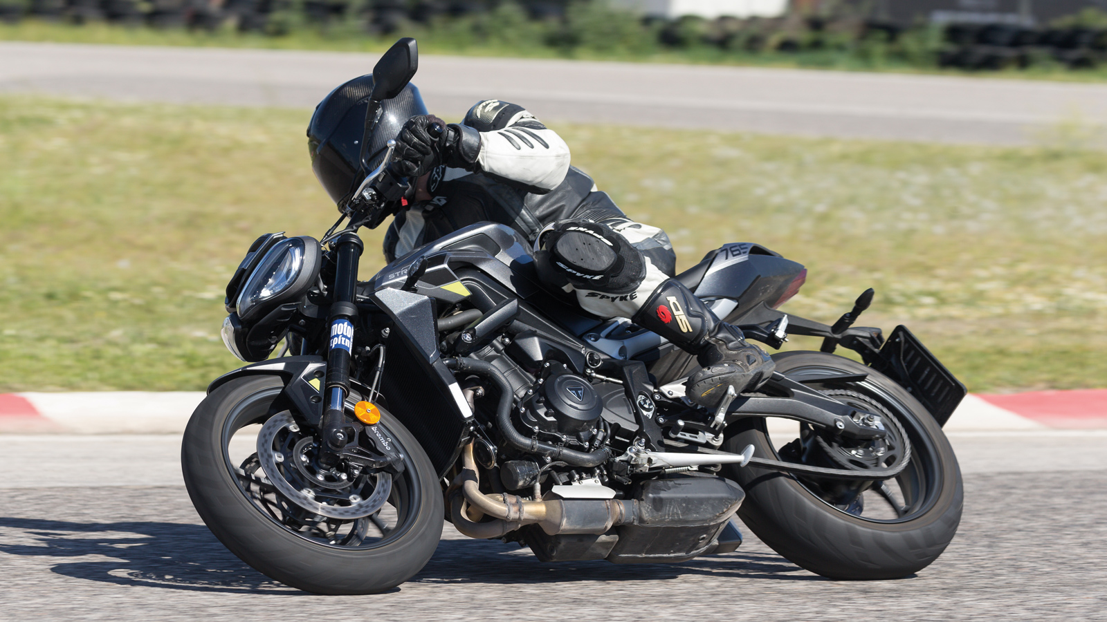 Η απουσία ζελατίνας σε φέρνει άμεσα αντιμέτωπο με τα στοιχεία της φύσης.