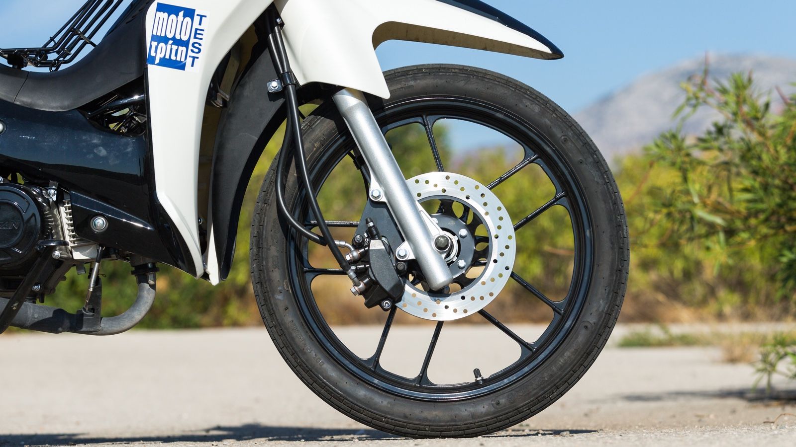 το Lifan LF 125 αποτελεί μια από τις πιο προσιτές επιλογές για όποιον αναζητά ένα όχημα εργάτη ―είτε ως επαγγελματίας είτε ως ιδιώτης που θέλει ένα απ