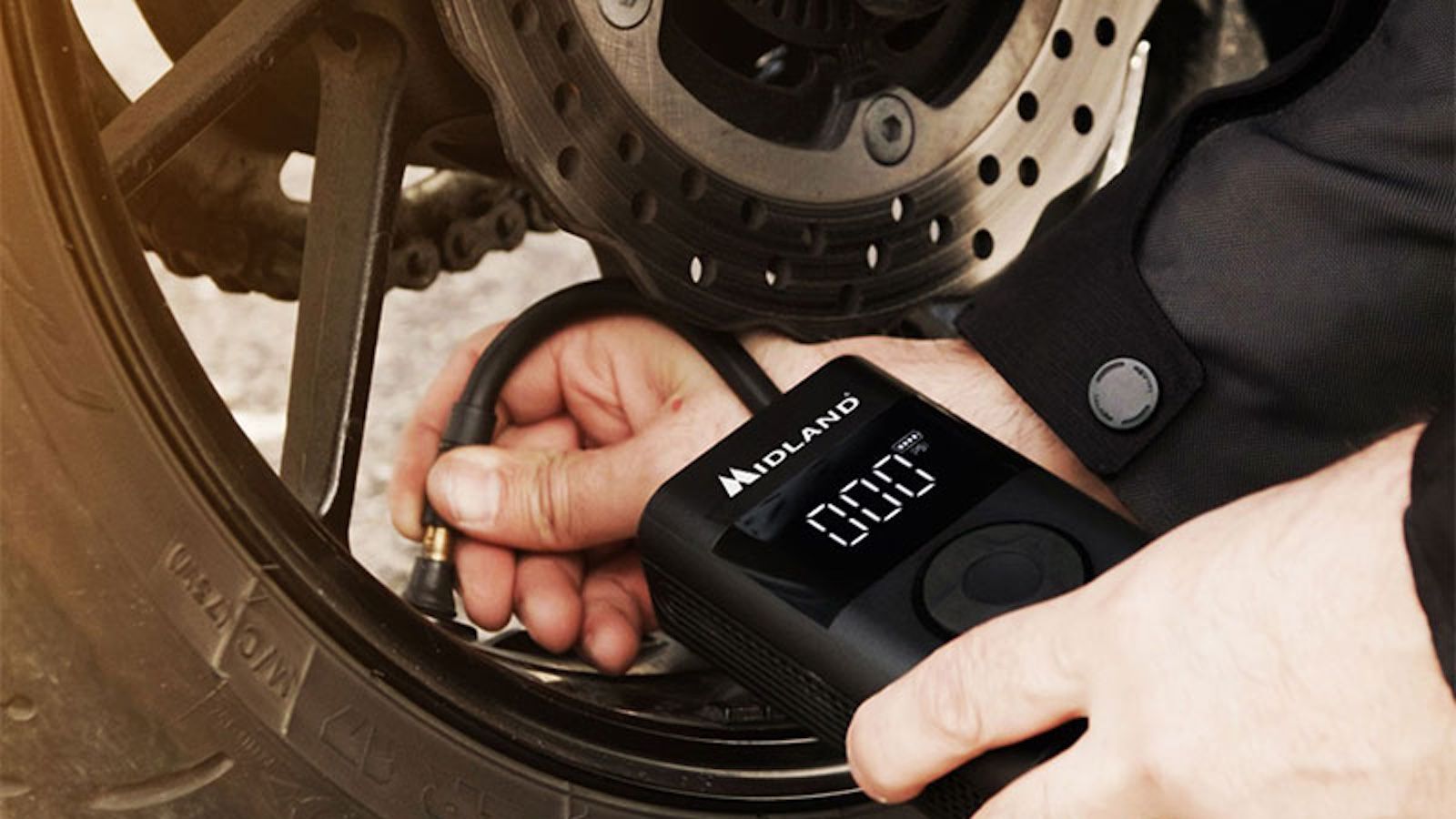 Εύκαμπτο σωληνάκι για να «χώνεται» σε δύσκολα σημεία.