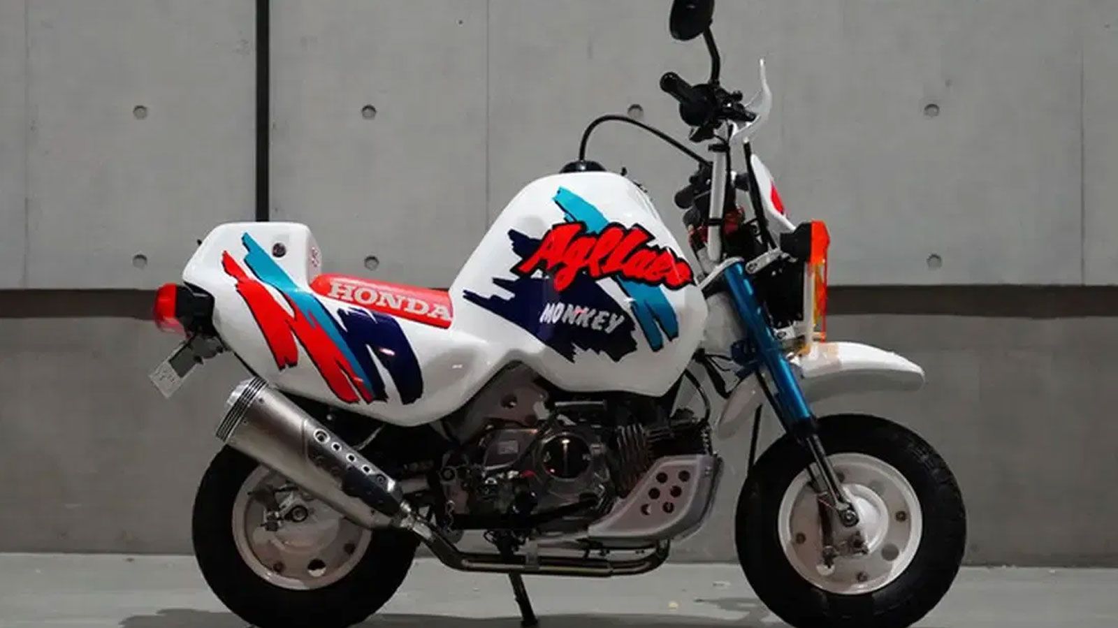 Η ιαπωνική εταιρεία έχει ήδη αποδείξει πως δεν φοβάται τις ιδιαίτερες προτάσεις. Το πρόσφατο concept Honda V3 που παρουσιάστηκε στην EICMA ήταν τόσο ε