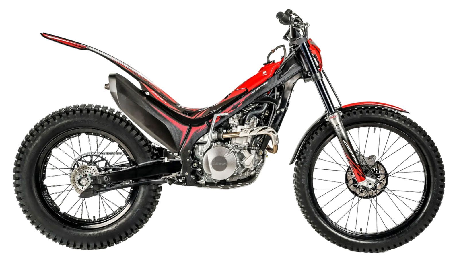 Εκεί παράγονται in-house κινητήρες, πλαίσια, ρεζερβουάρ, ψαλίδια και πλαστικά, εξασφαλίζοντας ποιοτικό έλεγχο και συνέπεια. Παράλληλα, η Montesa παρου