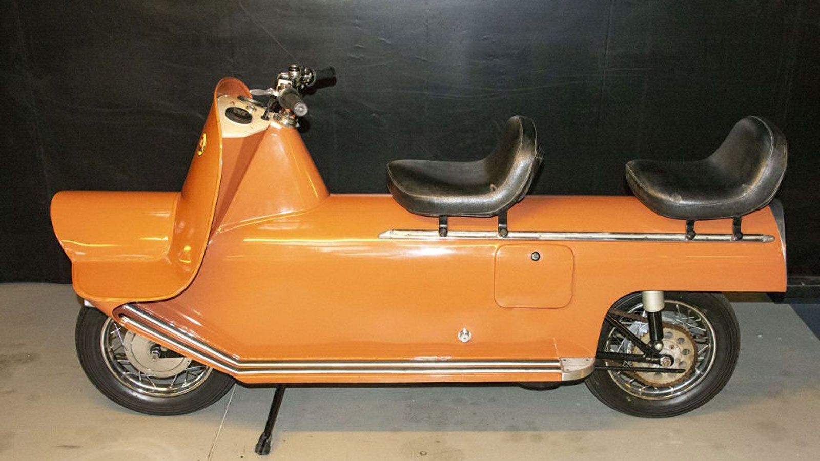 Η πιο σοβαρή απόπειρα ήρθε λίγα χρόνια αργότερα, με το σκούτερ Montesa Fura, που παρουσιάστηκε το 1958 και παρέμεινε στην παραγωγή ως το 1961.