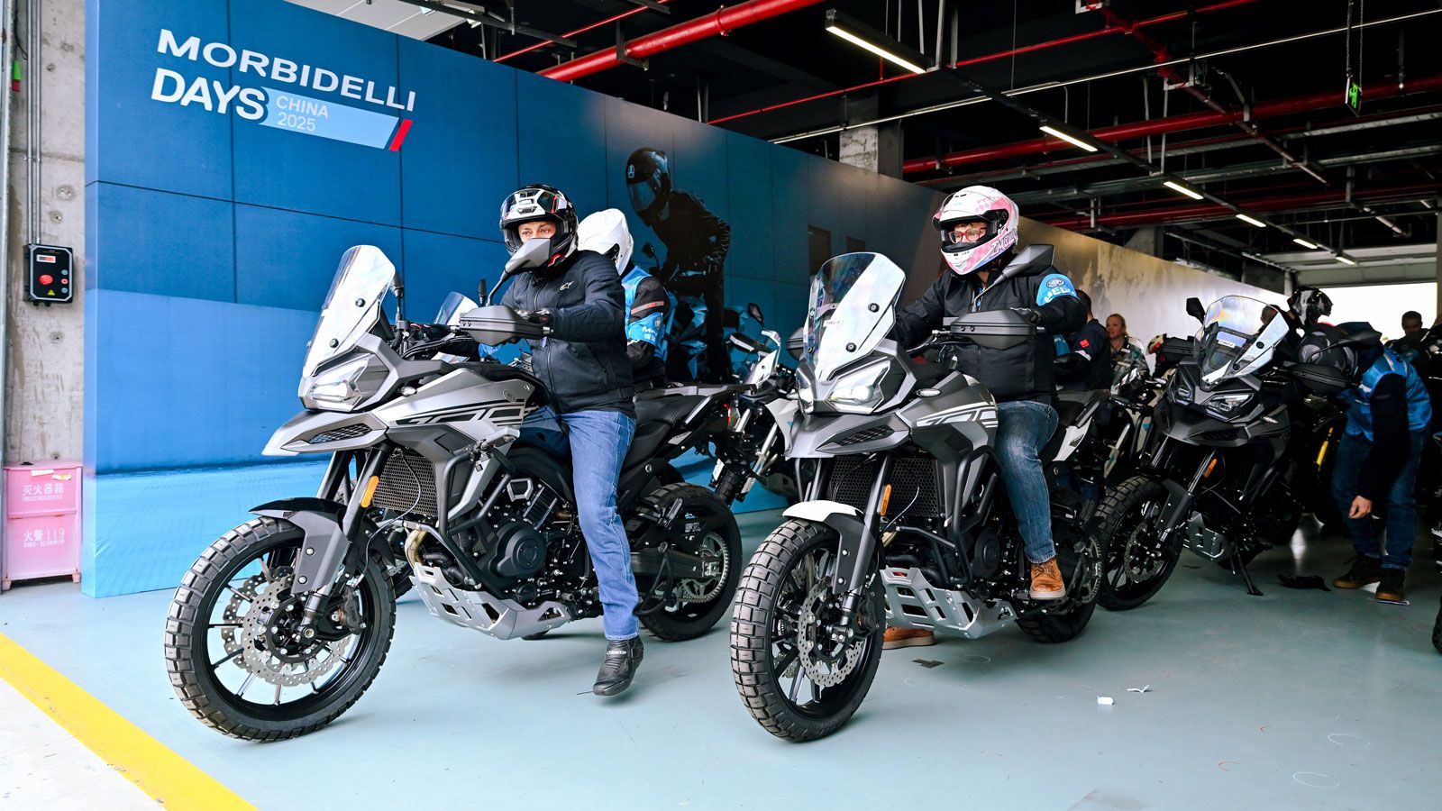 Οι συμμετέχοντες στα Morbidelli Days 2025 είχαν την ευκαιρία να οδηγήσουν τα νέα μοντέλα της εταιρείας σε τρεις εξειδικευμένες πίστες, καθεμία σχεδιασ