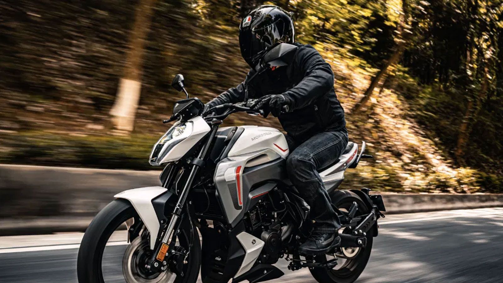 Η Morbidelli ενισχύει τη γκάμα των naked μοτοσυκλετών της με την προσθήκη του νέου F200, ενός μοντέλου που ανεβάζει επίπεδο ισχύος και εξοπλισμού σε σ