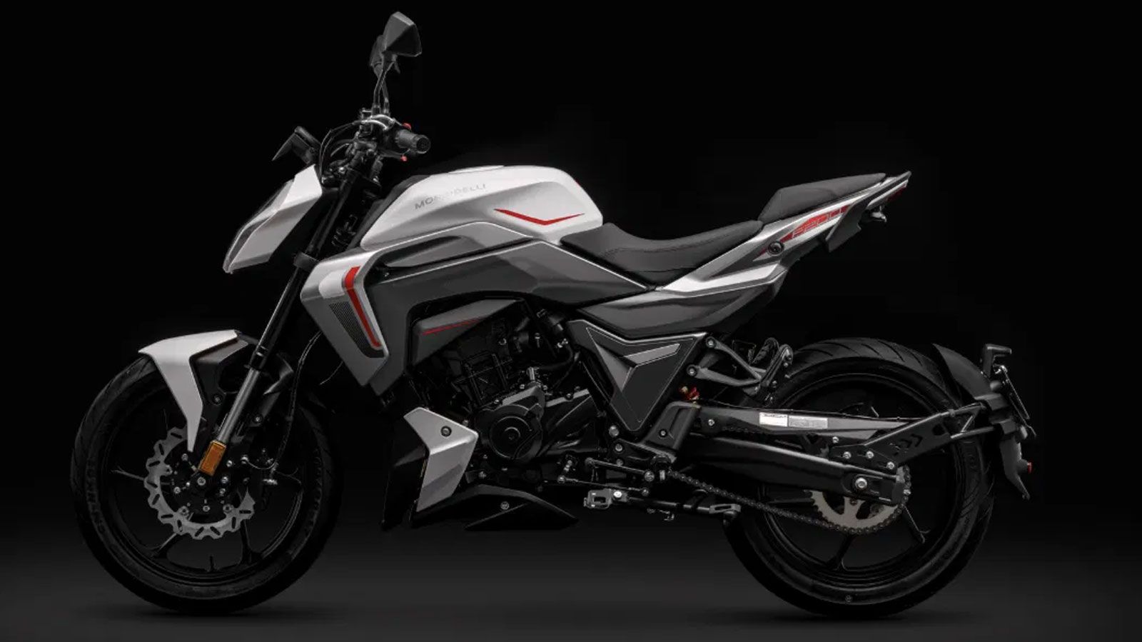 Αν και δεν έχει ακόμη επιβεβαιωθεί η τιμή ή η ημερομηνία κυκλοφορίας του F200, αναμένεται να κυμαίνεται μεταξύ 3.500 και 4.000 λιρών Αγγλίας, εφόσον δ