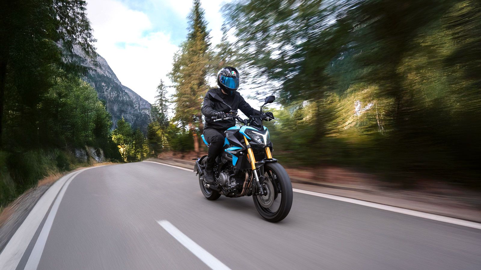 Η νέα F352 ενσωματώνει τεχνολογίες που μέχρι πρόσφατα συναντούσαμε μόνο σε μεγαλύτερες κατηγορίες.