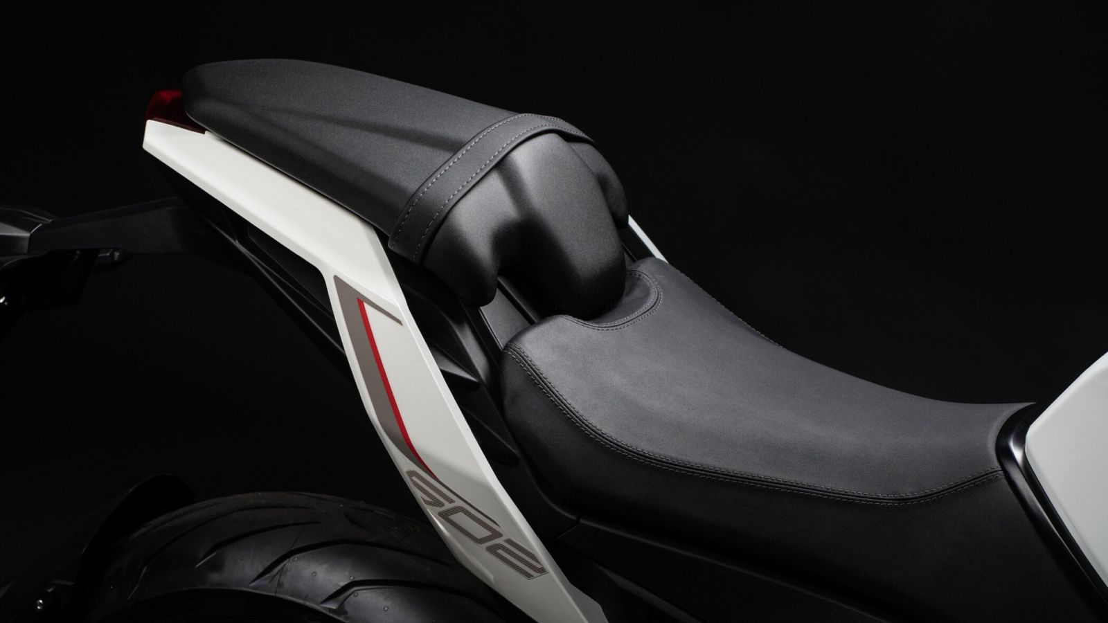 Morbidelli M502N: Σπορ γυμνή με 486 κ.εκ., δεύτερη σε ισχύ στην κατηγορία της