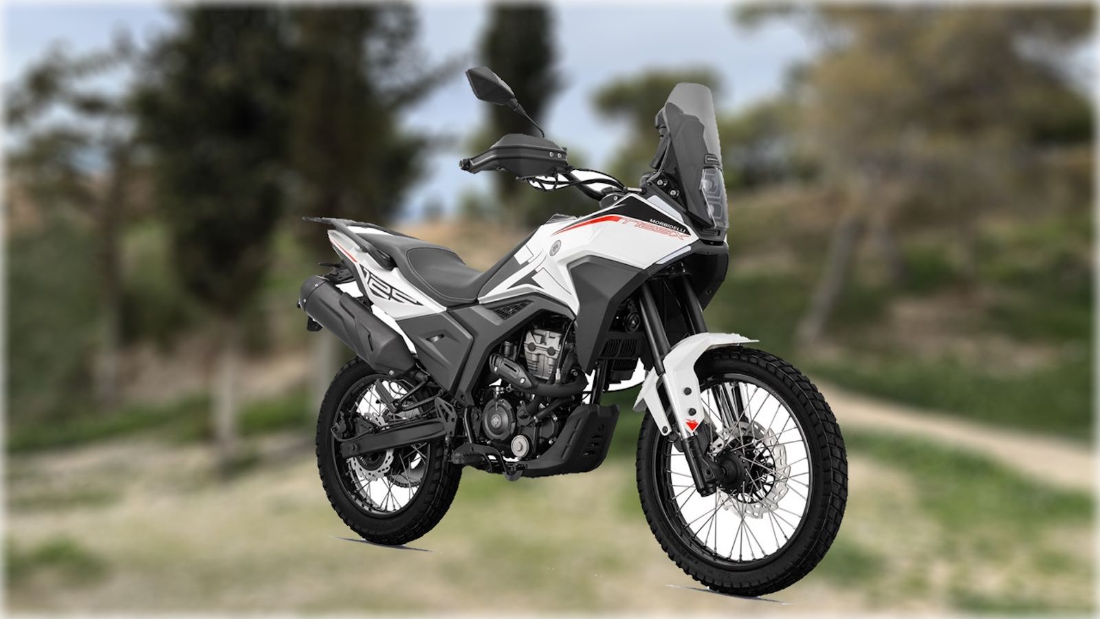 Morbidelli T125X - Η μπροστινή του όψη θυμίζει adventure μεγάλης κατηγορίας.