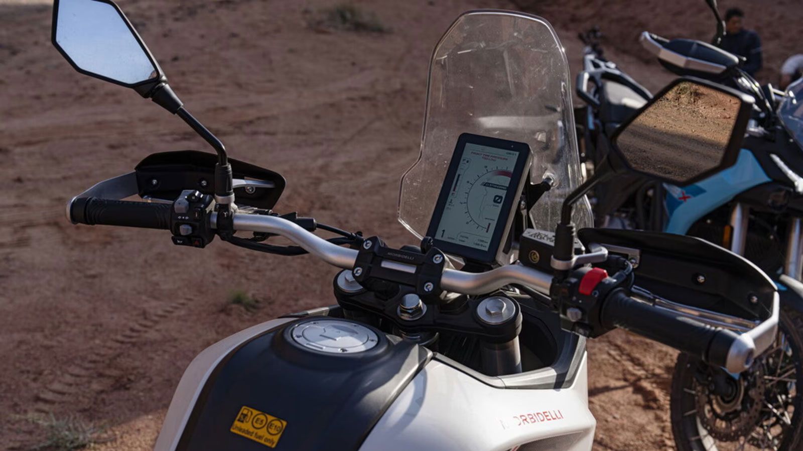 Η συμμόρφωση με Euro5+ συνδυάζεται με χαμηλή κατανάλωση 4,1 λ./100 χλμ. ( με βάση τα στοιχεία του κατασκευαστή) και, σε συνδυασμό με το ρεζερβουάρ των