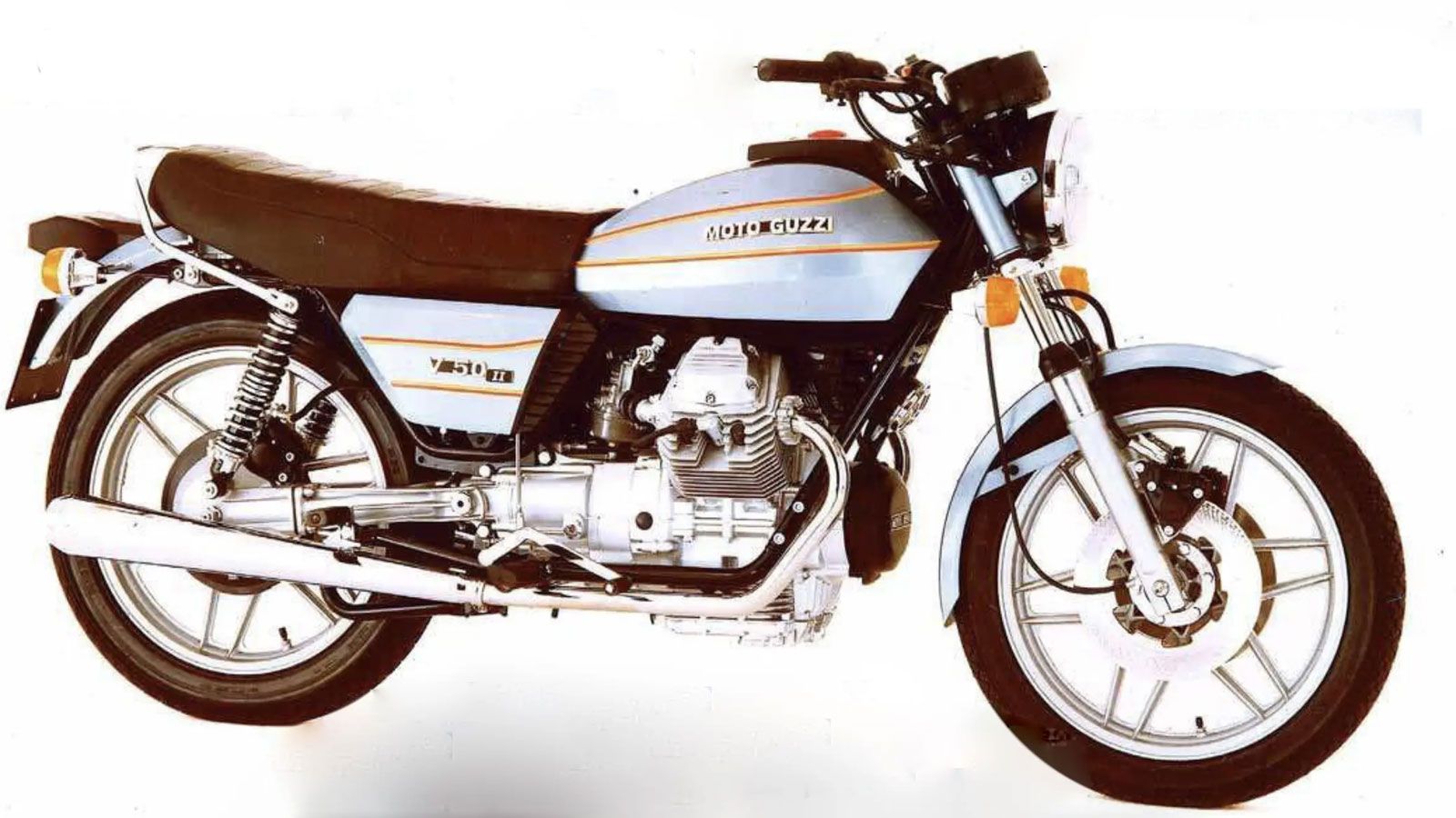 Η V50 I ήταν το θεμέλιο της σειράς, με δικύλινδρο V 90° αερόψυκτο κινητήρα 45 ίππων, συνδυασμένο φρενάρισμα και υψηλή ευκολία χειρισμού. Ωστόσο, η άβο