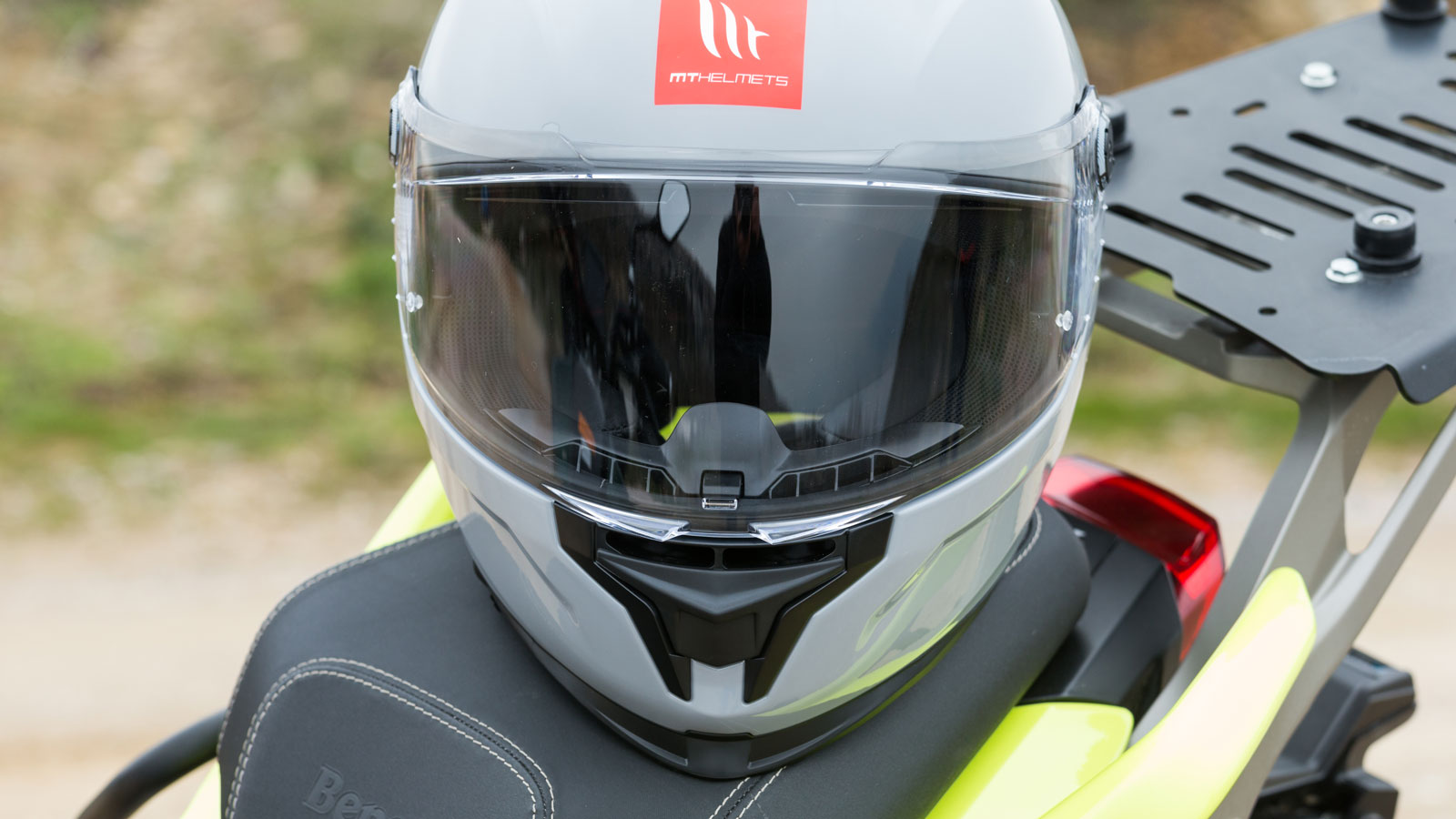 Test κράνος MT Braker: Κάνει προσιτή την ασφάλεια