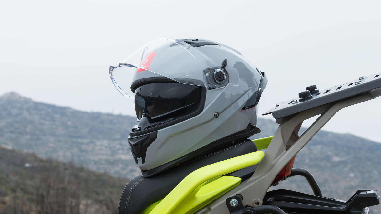 Test κράνος MT Braker: Κάνει προσιτή την ασφάλεια