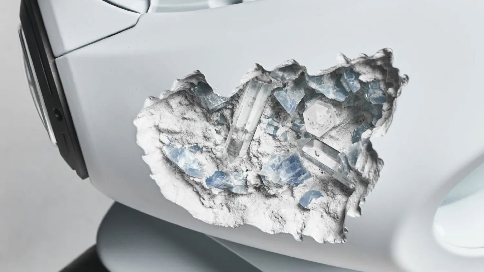 Αρχιτέκτονας έπιασε στα χέρια του την MV Agusta Superveloce και την έκανε αγνώριστη