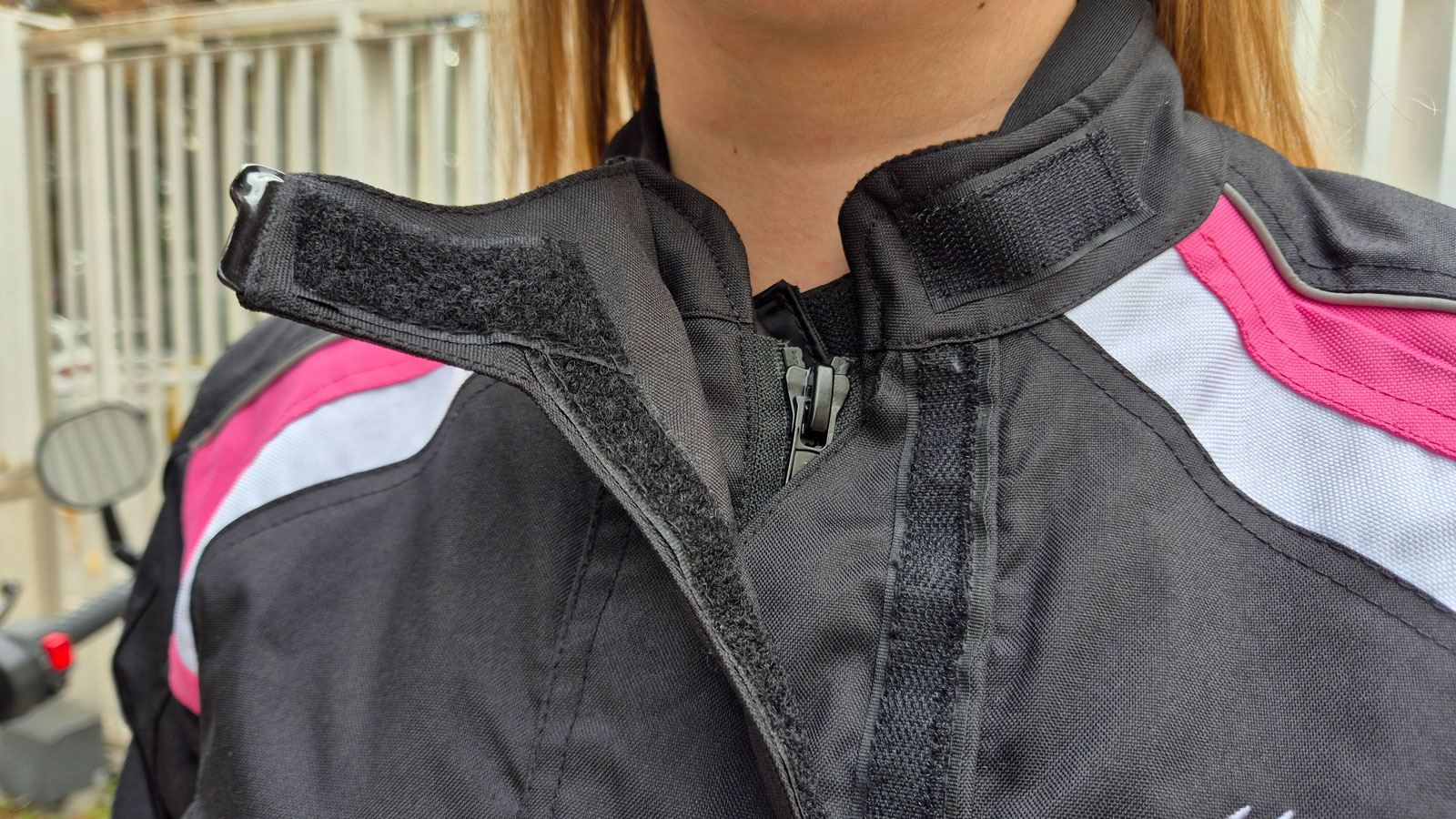 Test Modeka Janika Lady: Τεχνικό μπουφάν 4 εποχών σε άκρως προσιτή τιμή