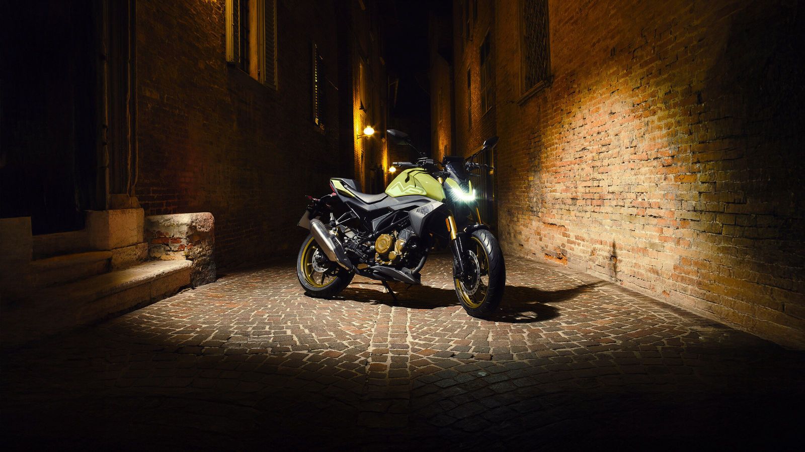 H Morbidelli λανσάρισε πρόσφατα την νέα της Α2 naked μοτοσυκλέτα Ν300 με χαρακτηριστικά εξοπλισμού που κλείνουν το μάτι στις ανώτερες κατηγορίες, προσ