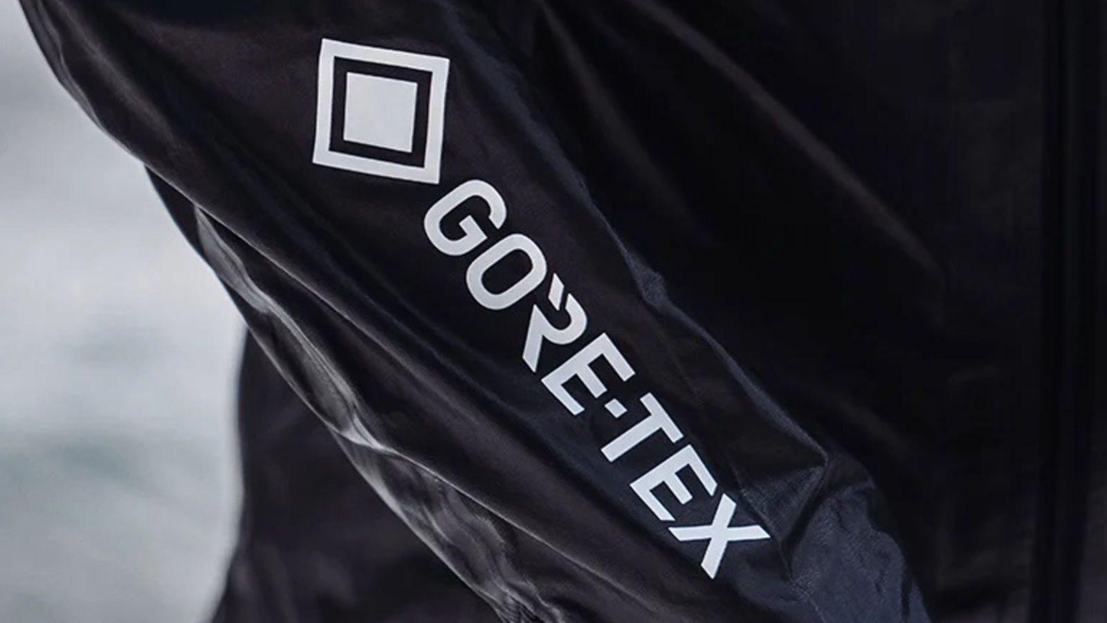 Gore-Τex μεμβράνη: Πόσο βοηθάει; Αξίζει τα παραπάνω χρήματα; 