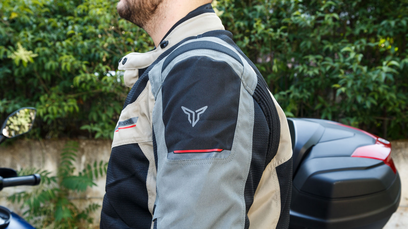 Test Nordcode Escape: Καλοκαιρινό μπουφάν με προστασίες Level 2 & αδιαβροχοποίηση