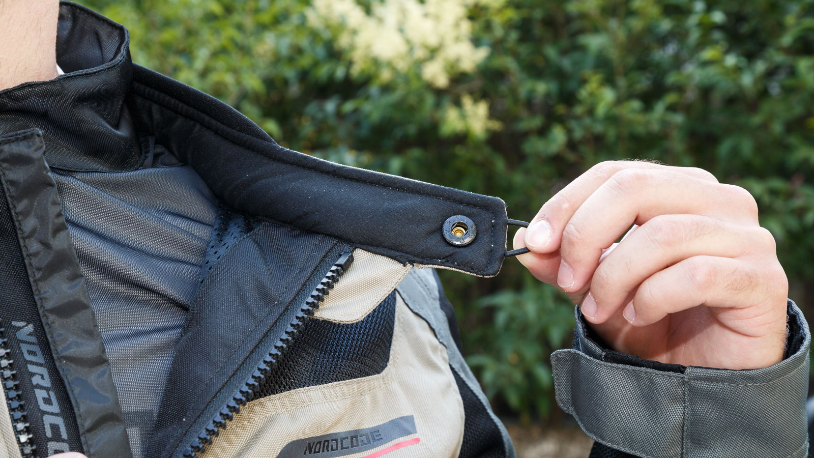 Test Nordcode Escape: Καλοκαιρινό μπουφάν με προστασίες Level 2 & αδιαβροχοποίηση