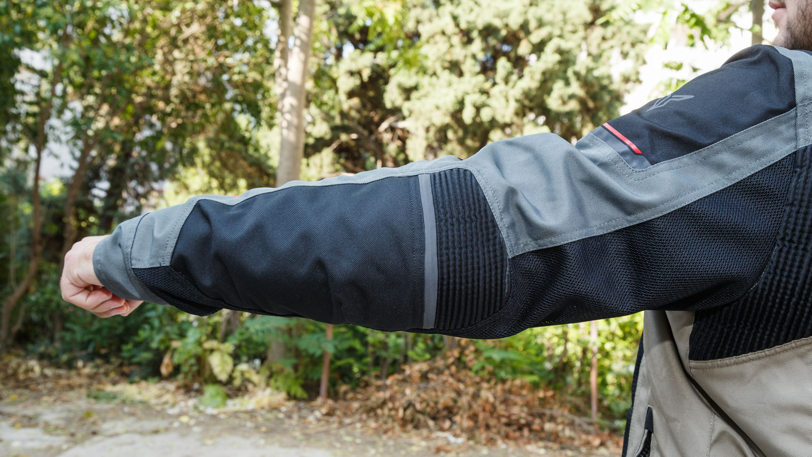 Test Nordcode Escape: Καλοκαιρινό μπουφάν με προστασίες Level 2 & αδιαβροχοποίηση