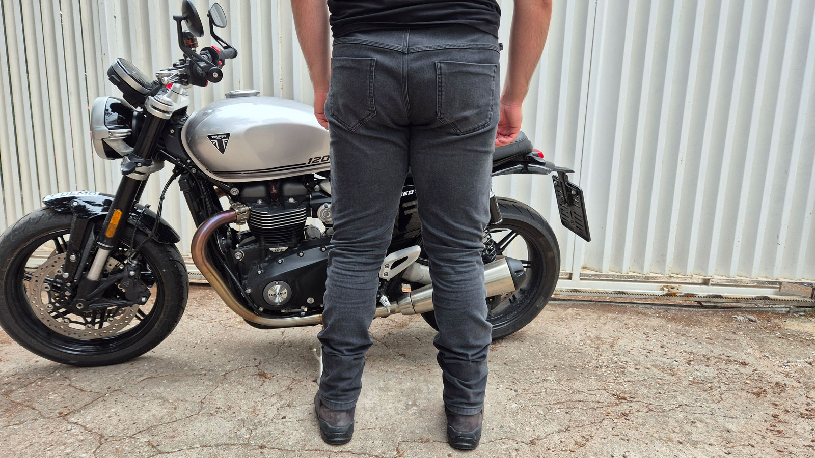 Εξαιρετική εφαρμογή σαν ένα κλασικό, ελαστικό jeans.