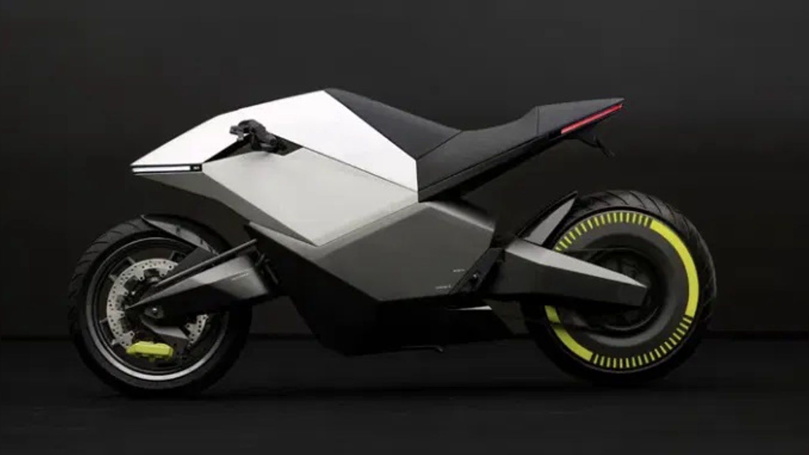 Σύμφωνα με τα στοιχεία του πρωτοτύπου, η μοτοσυκλέτα μπορεί να επιταχύνει από στάση στα 100 χλμ/ώρα σε μόλις δύο δευτερόλεπτα