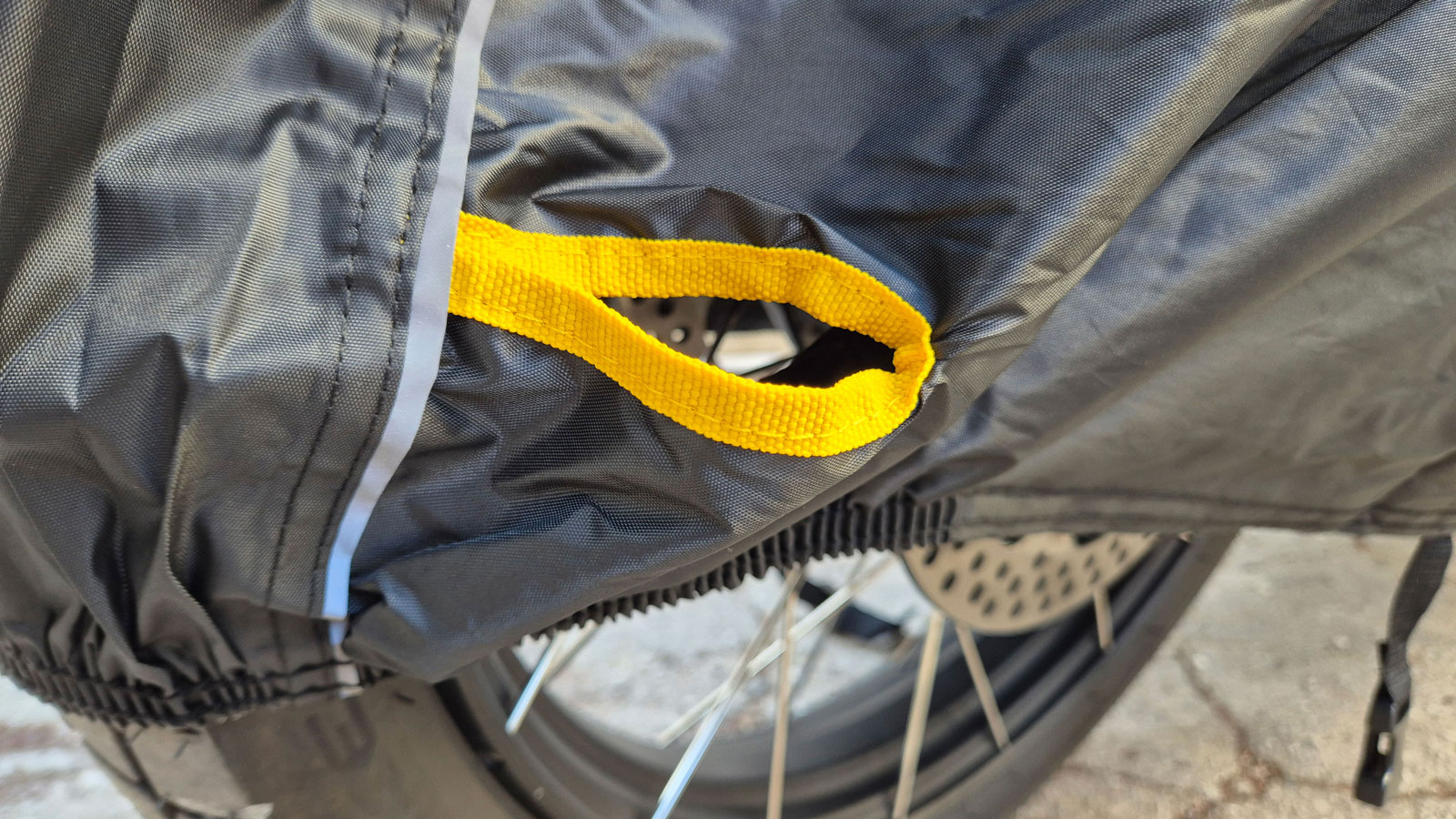 Παρουσίαση Oxford Aquatex Pro: Πλήρης προστασία από ήλιο, βροχή & σκόνη