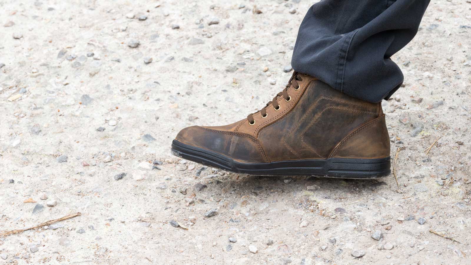 Μποτάκι Oxford Kickback: Αδιάβροχη προστασία με κλασσικό στυλ