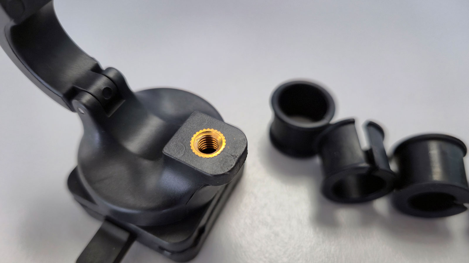 Παρουσίαση βάσεις κινητού Oxford Cliqr: Πλήρης ευελιξία, 10άδες συνδυασμοί