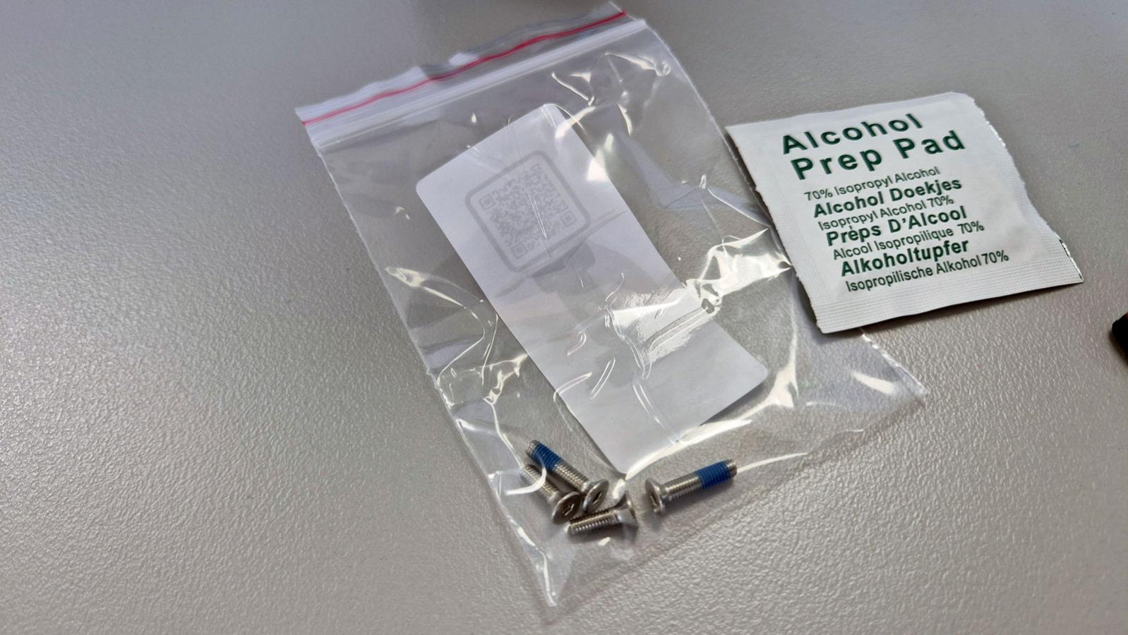 Παρουσίαση βάσεις κινητού Oxford Cliqr: Πλήρης ευελιξία, 10άδες συνδυασμοί