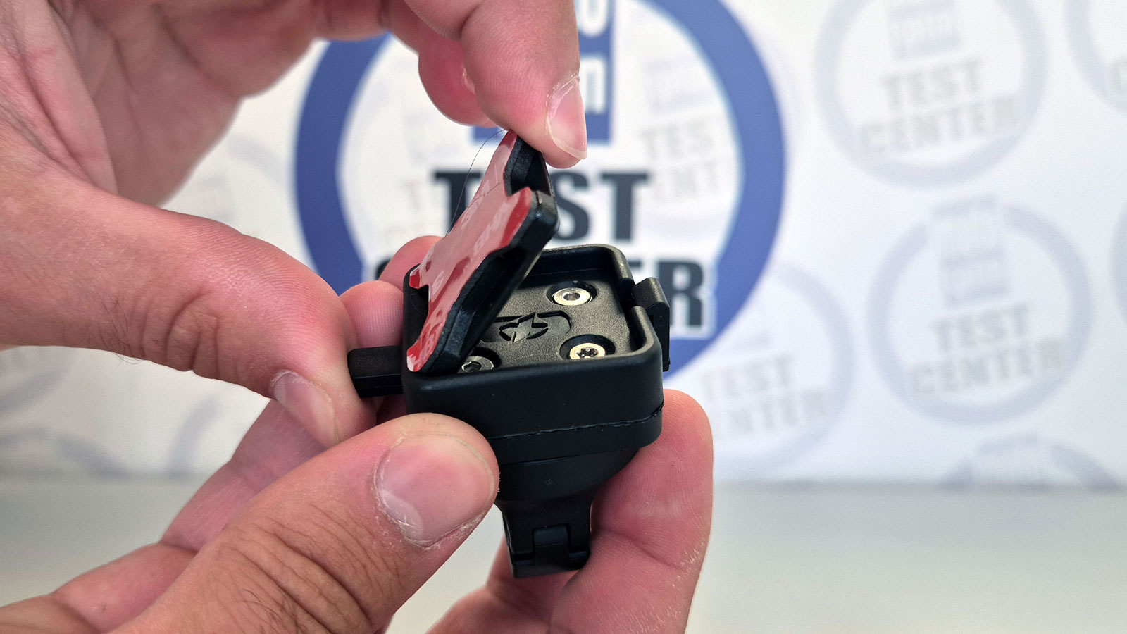 Παρουσίαση βάσεις κινητού Oxford Cliqr: Πλήρης ευελιξία, 10άδες συνδυασμοί