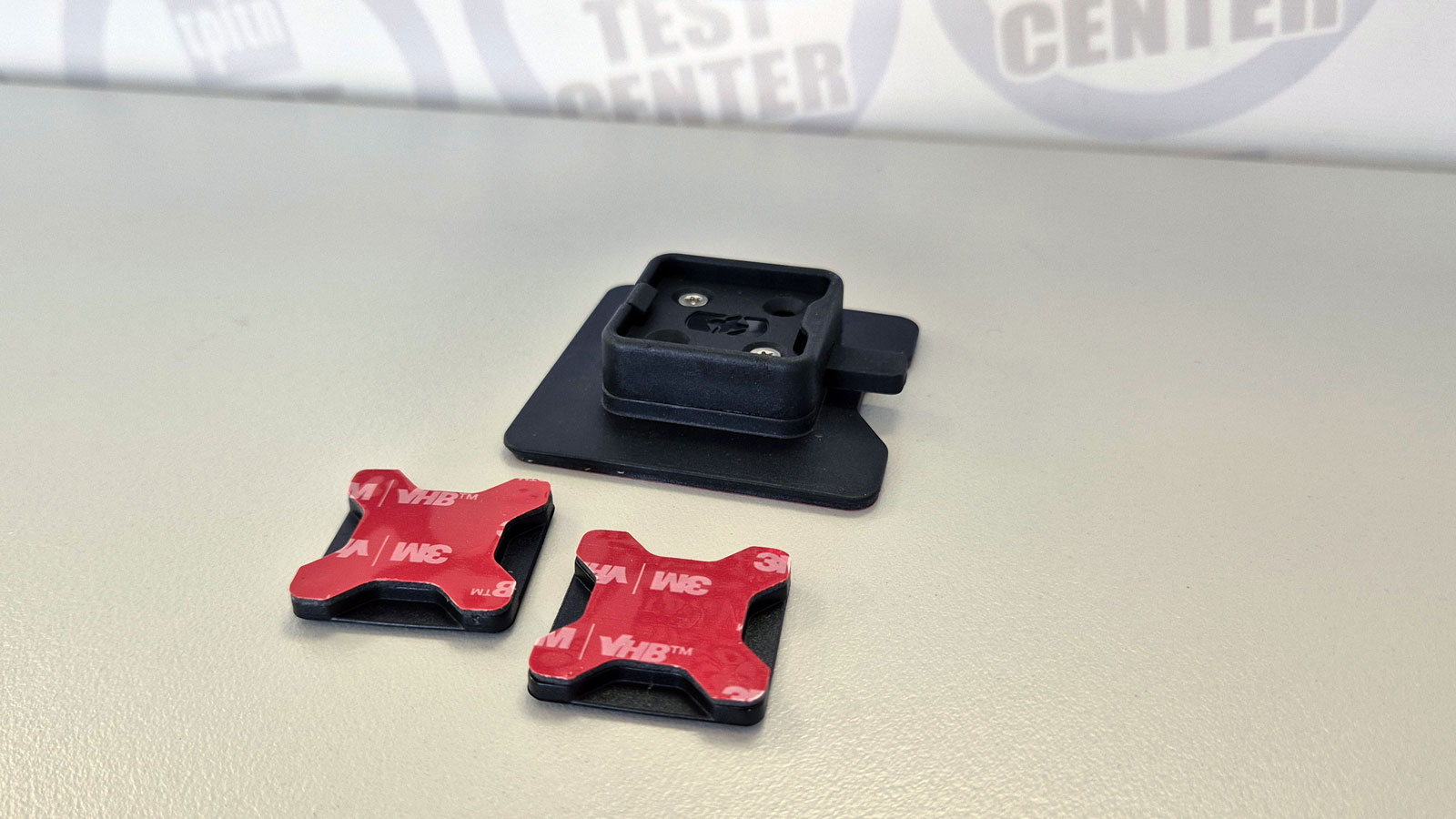 Παρουσίαση βάσεις κινητού Oxford Cliqr: Πλήρης ευελιξία, 10άδες συνδυασμοί