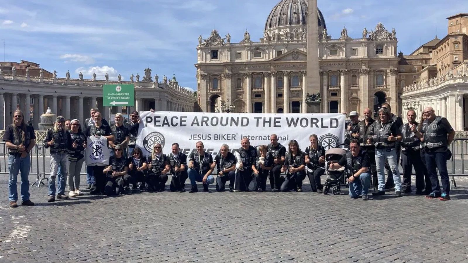 Η μοτοσυκλέτα του προσφέρθηκε από την ομάδα Christian Jesus Bikers, οι οποίοι είχαν ολοκληρώσει ένα τριήμερο μοτοσυκλετιστικό προσκύνημα από τη Γερμαν