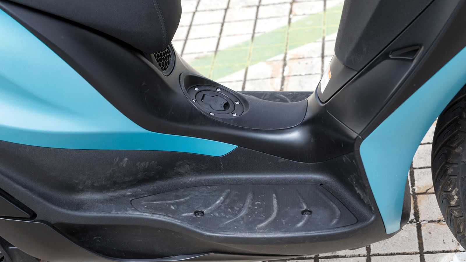 Πραγματικά αξιοθαύμαστη η ευρυχωρία του Medley σε όλα τα επίπεδα, πάρα το γεγονός ότι μιλάμε για ένα compact μοντέλο και μάλιστα με μεγάλους τροχούς.