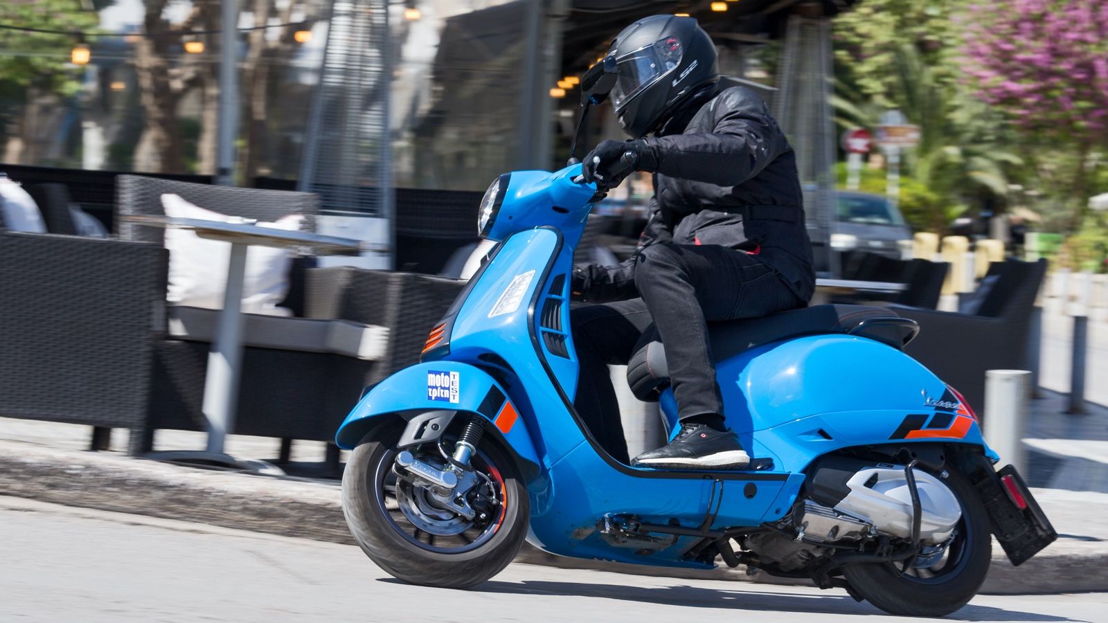 Δίπλα στα υπάρχοντα προτερήματα ήρθε να προσθέσει και αυτό της απόδοσης, καθώς ο ισχυρότερος κινητήρας προσφέρει καλύτερη απόκριση και μεγαλύτερη άνεσ