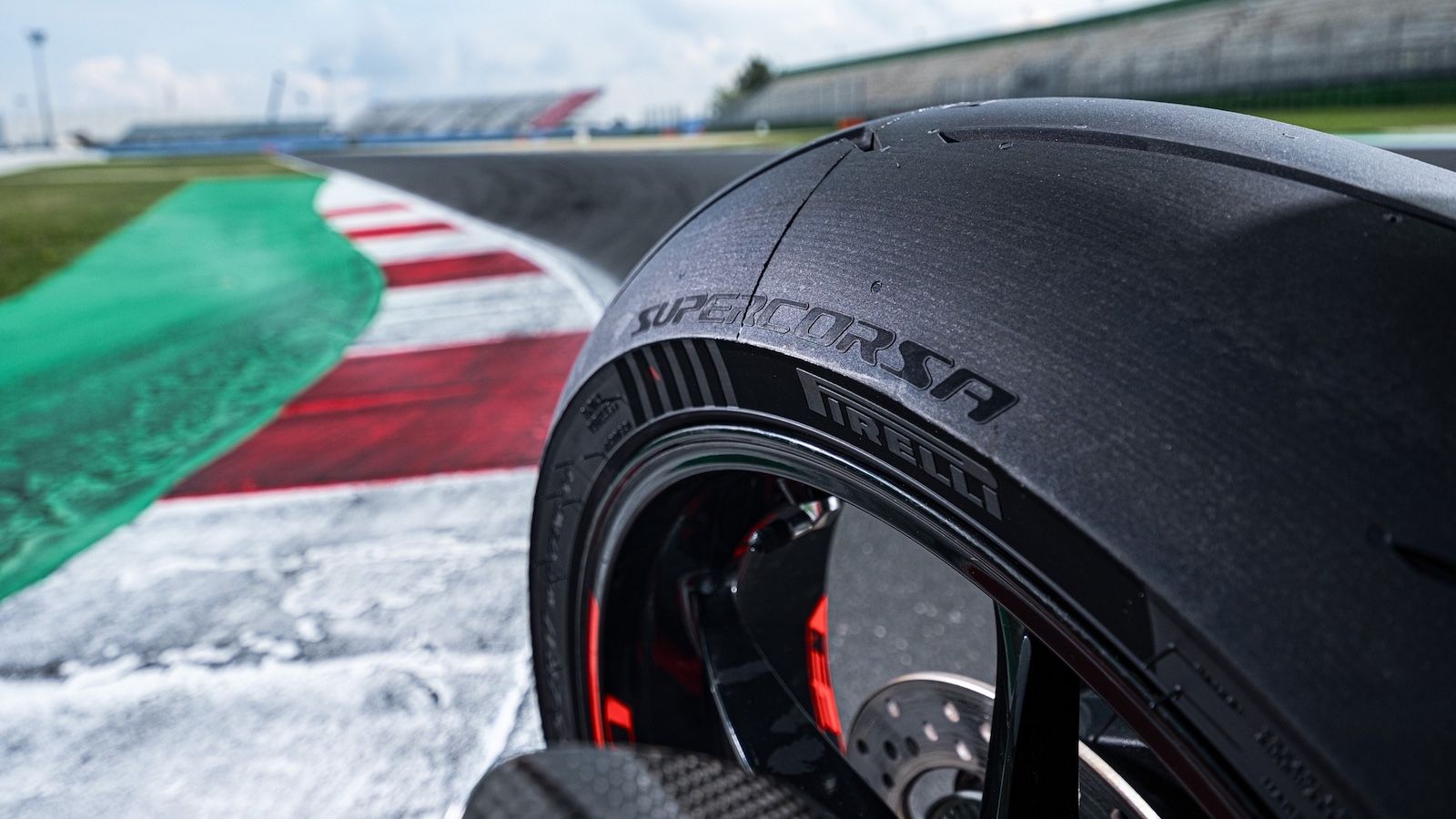 Η Pirelli εκθρονίζει τη Michelin από τα MotoGP για πέντε σαιζόν
