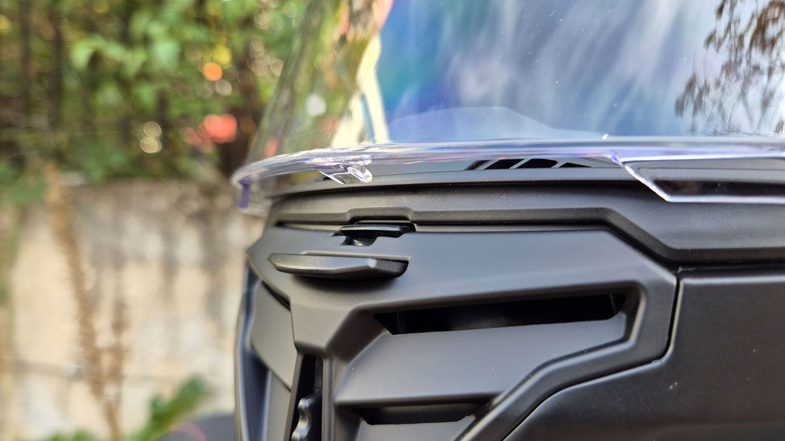 Η ζελατίνα του Pilot Corsair SV City, διαθέτει και μία θέση ανοίγματος τύπου City στην οποία επιτυγχάνεται η μέγιστη ροή αέρα στο εσωτερικό. 