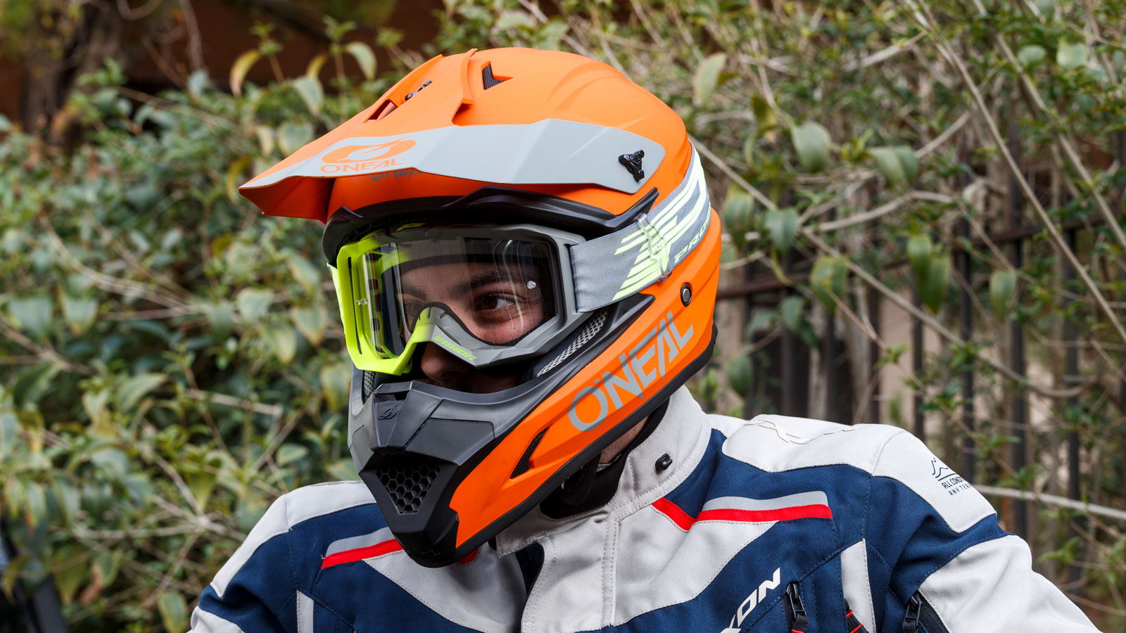 Test μάσκα Progrip Vision 3300: Προστασία, πρακτικότητα & χαμηλό βάρος 