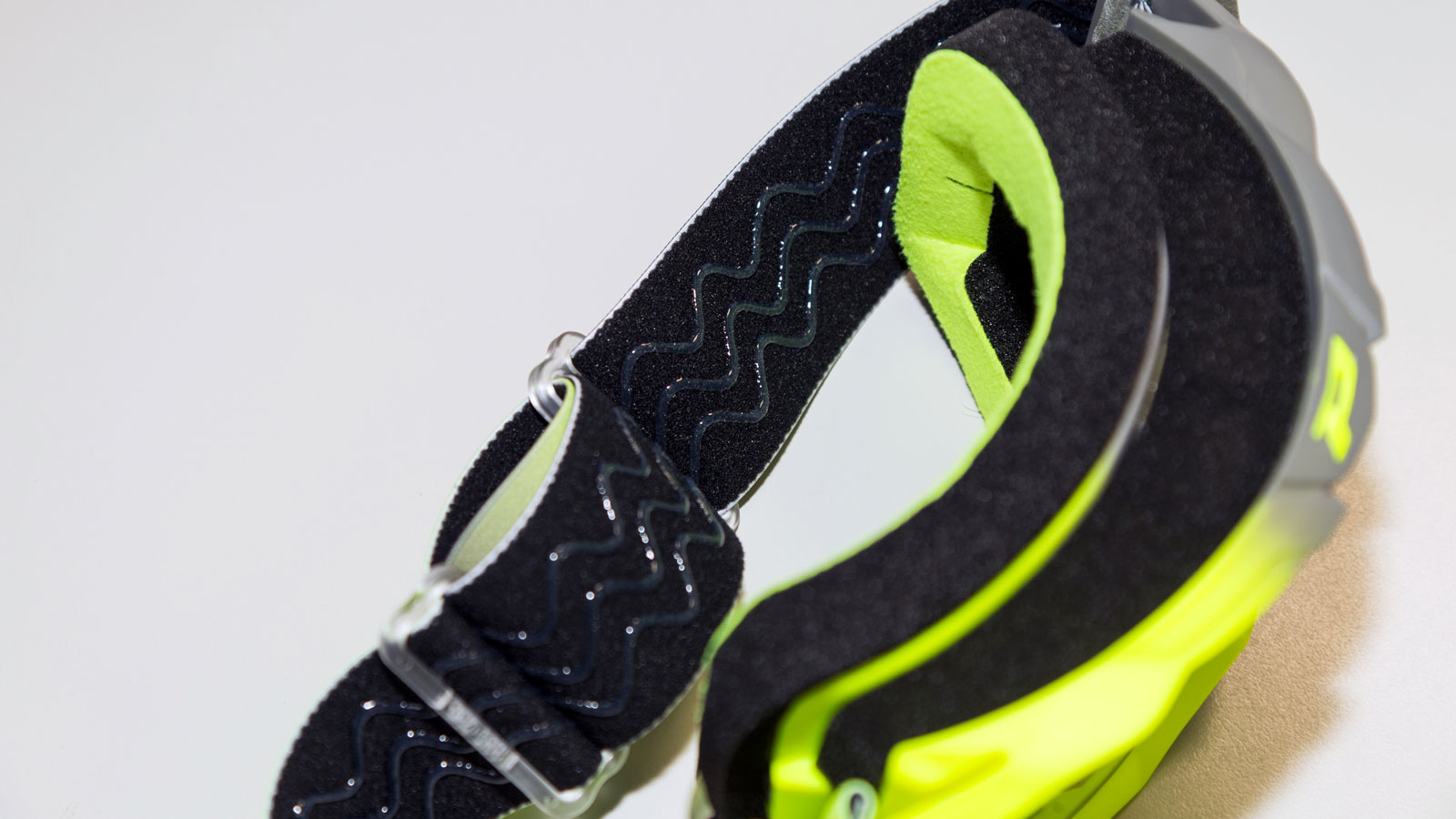 Test μάσκα Progrip Vision 3300: Προστασία, πρακτικότητα & χαμηλό βάρος 