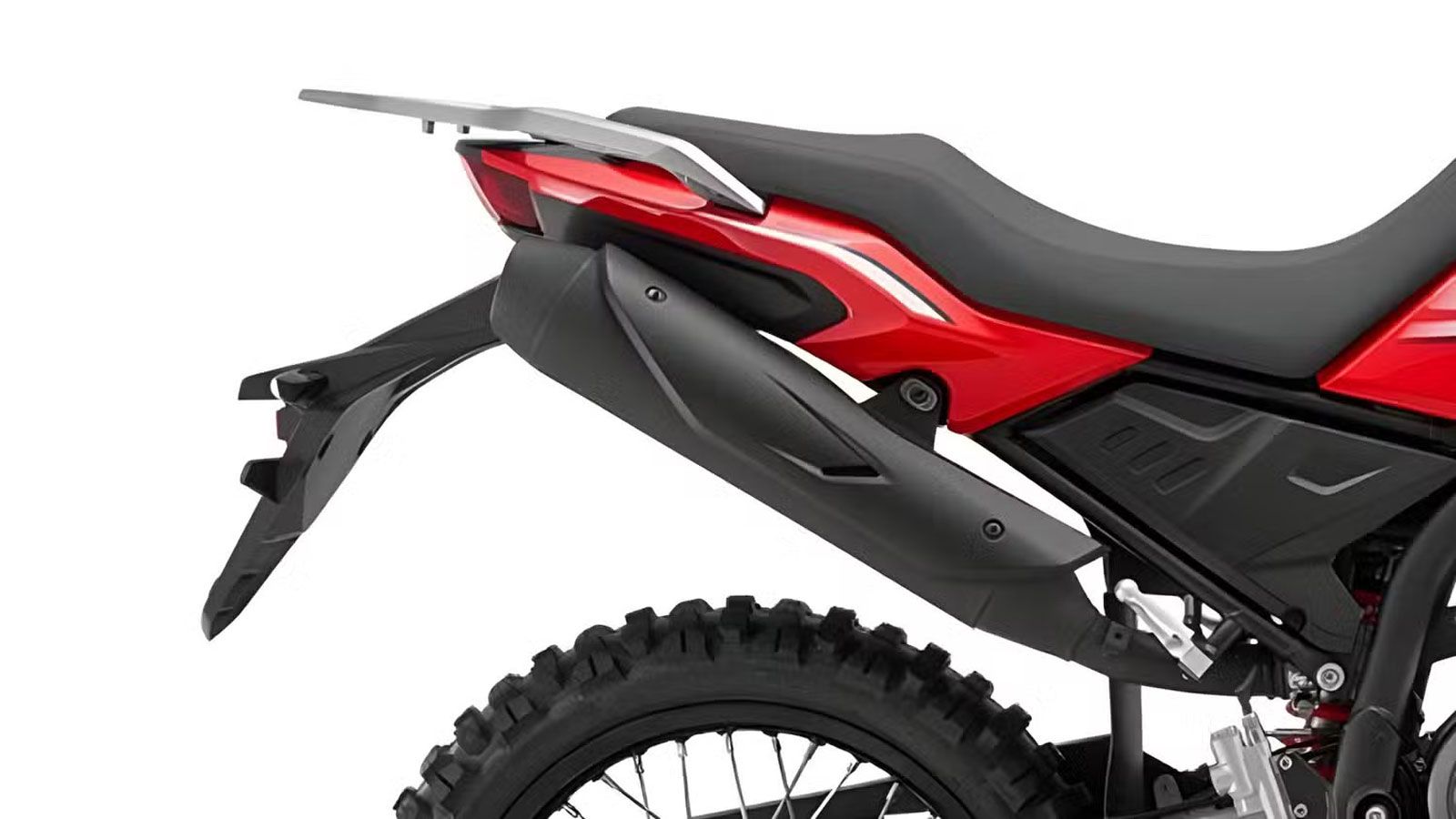 και 18 πίσω με ακτίνες, καθώς και τα χωμάτινα ελαστικά, ενισχύουν τον off road χαρακτήρα του.