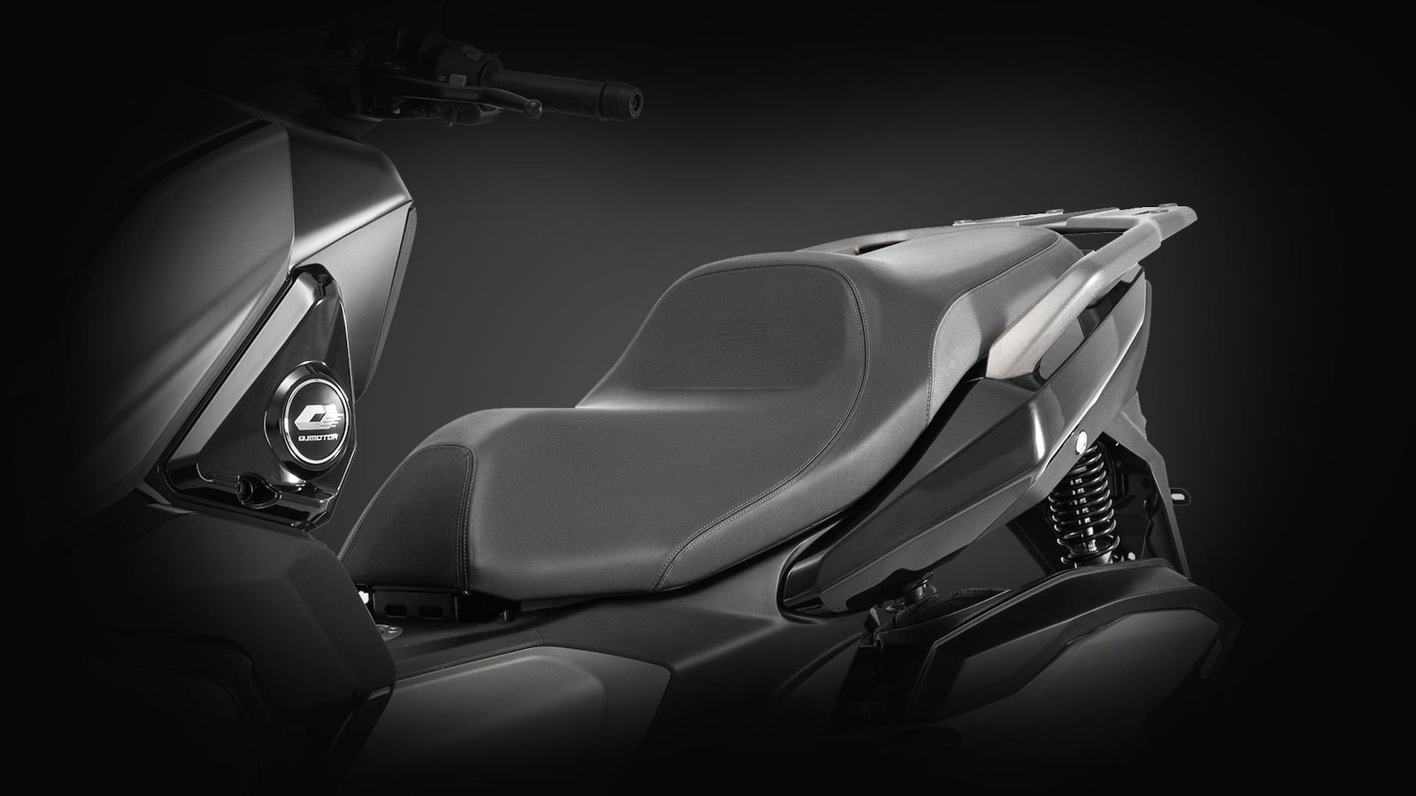 QJ MOTOR FORT 4.0: Με διπλή κάμερα καταγραφής, Traction Control και αναρτήσεις KYB