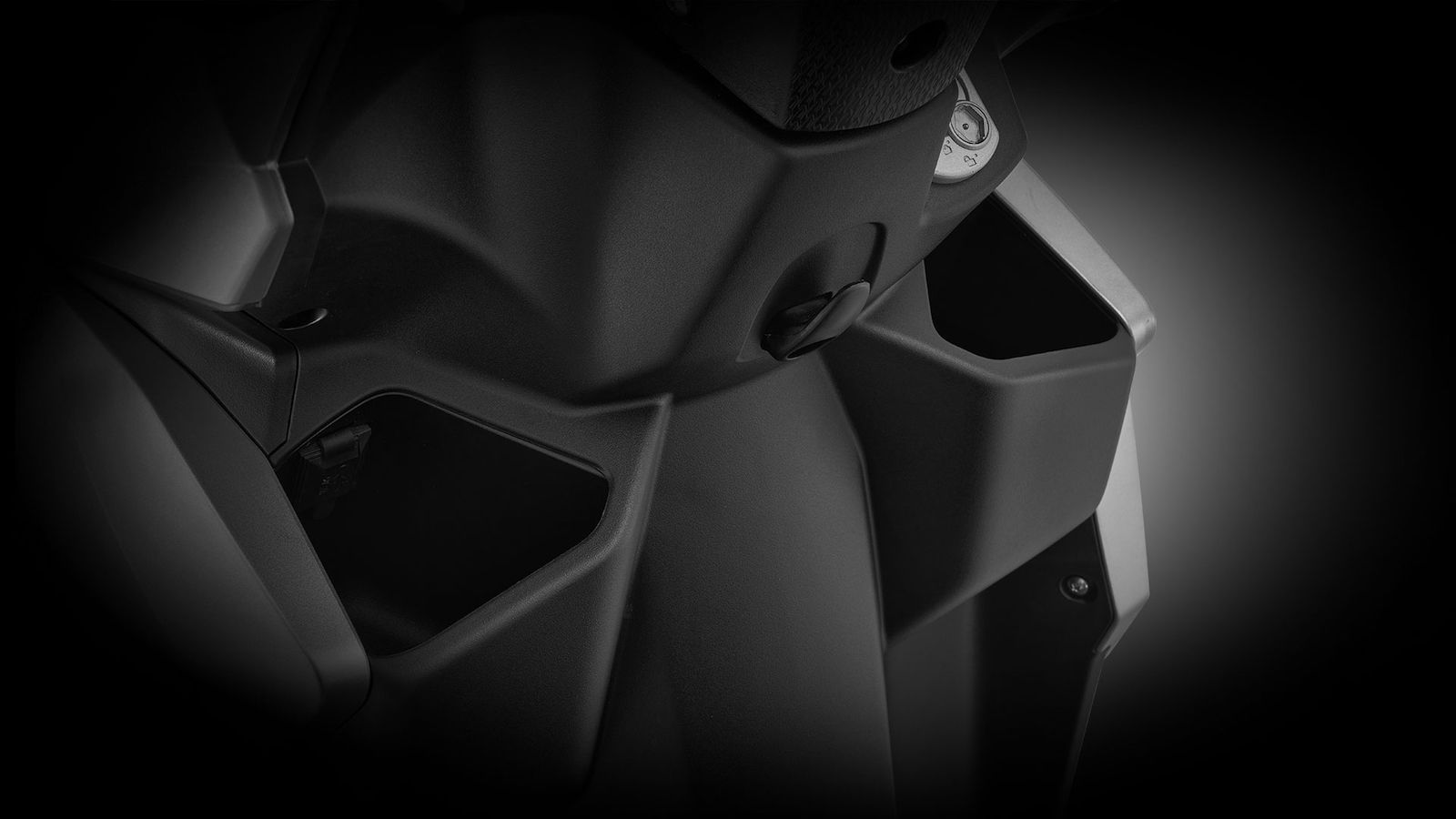 QJMOTOR LTS 125s: Καταφθάνει το νέο αστικό scooter με τιμή 1.895 ευρώ