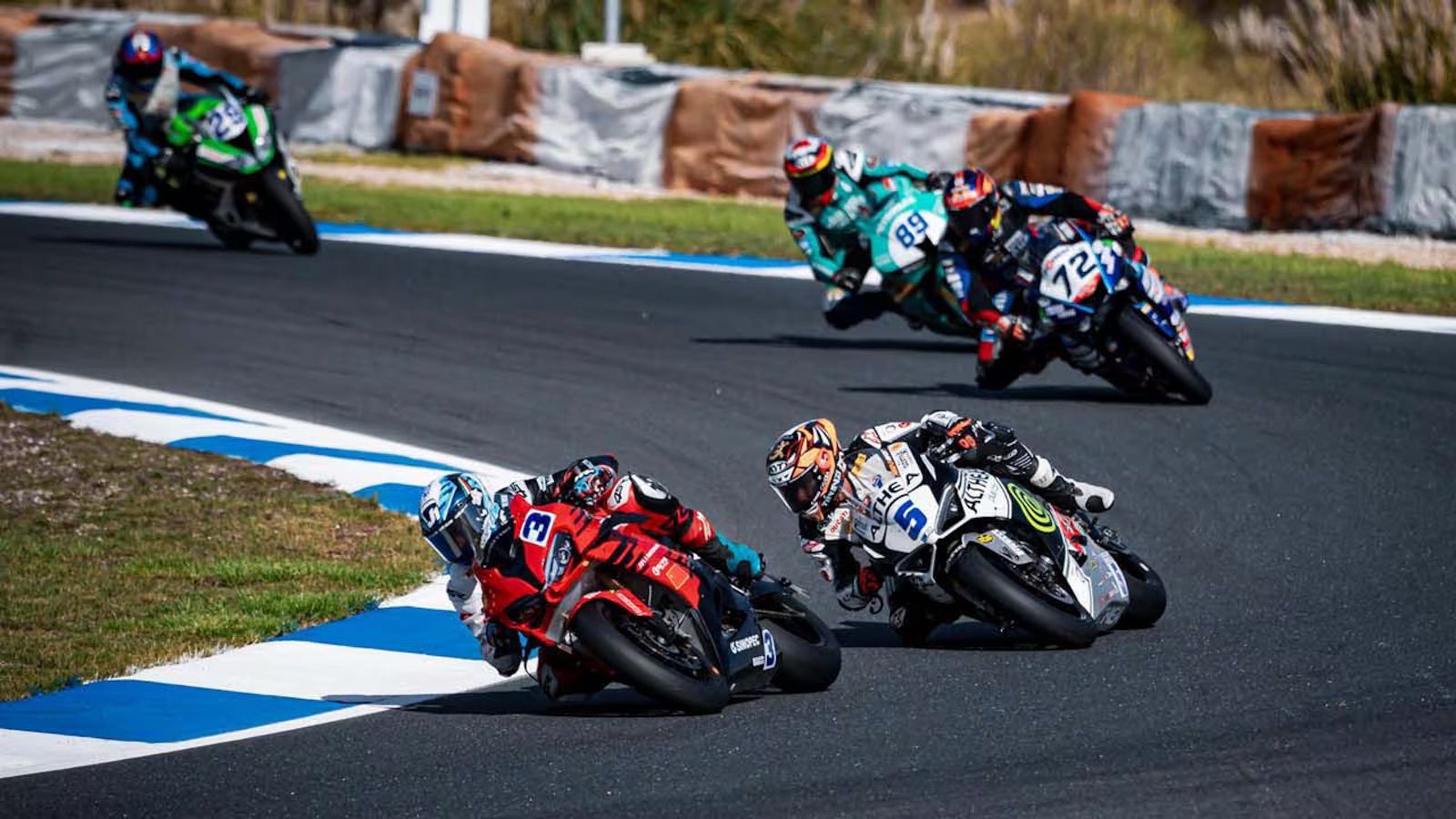 QJMotor SRK 800 RR: Ριζική αναβάθμιση με 23 επιπλέον ίππους και 261 χλμ/ώρα τελική