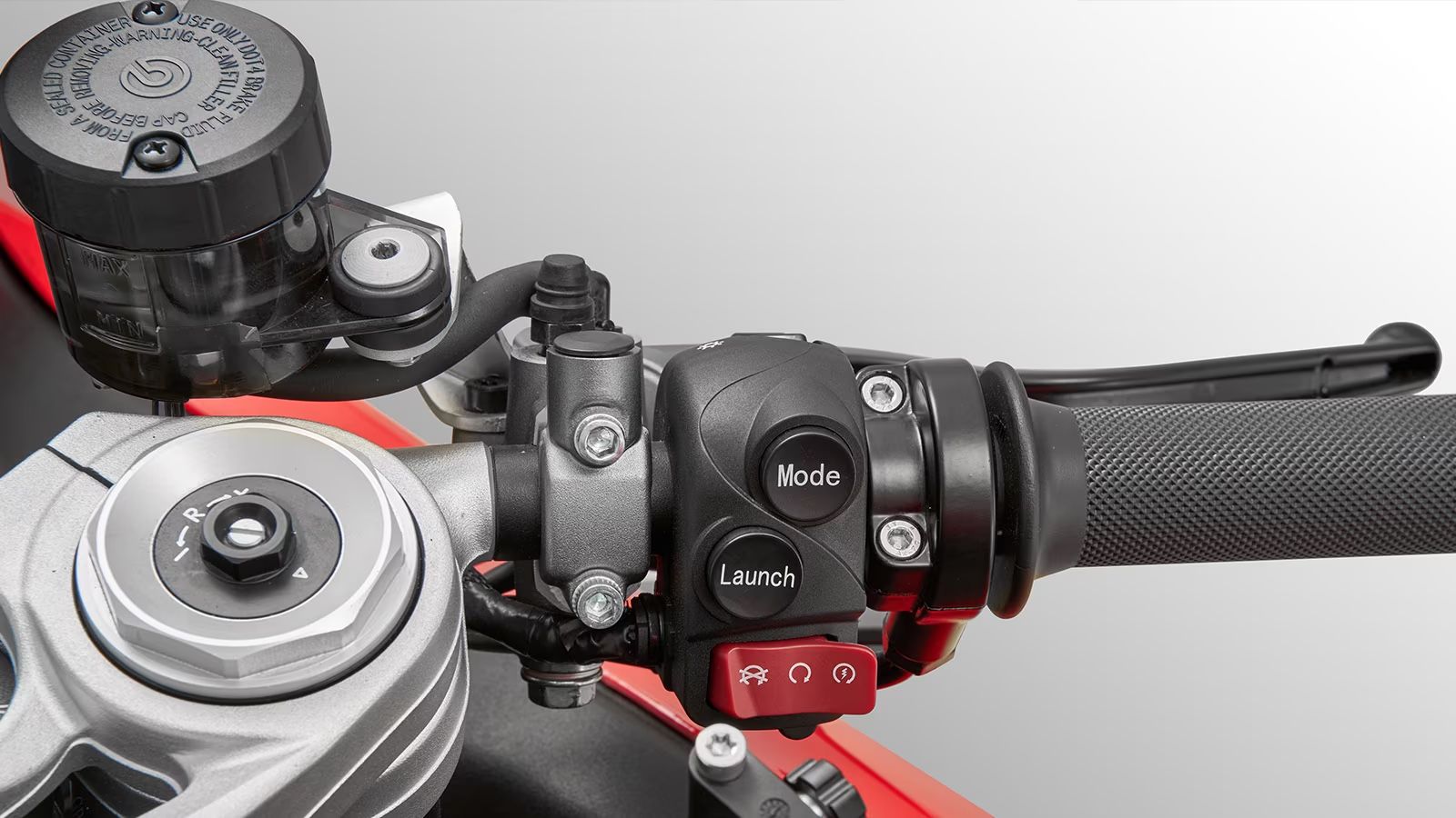 QJMOTOR SRK 921 RR: Έρχεται με τεχνολογία από MV Agusta και 128 ίππους