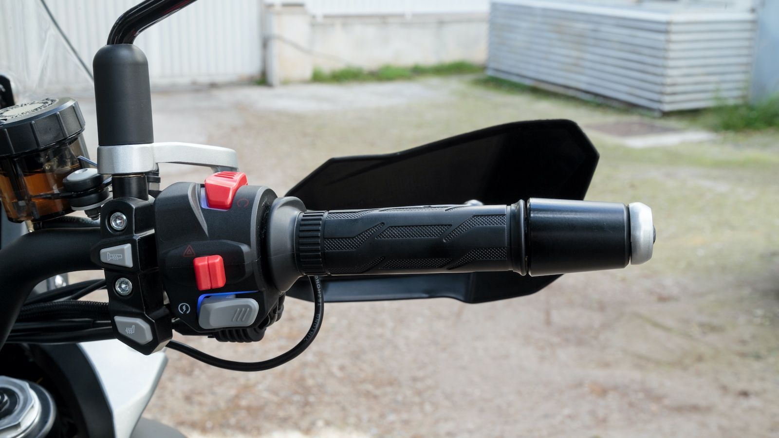 Θερμαινόμενα γκριπ σε τρία επίπεδα.