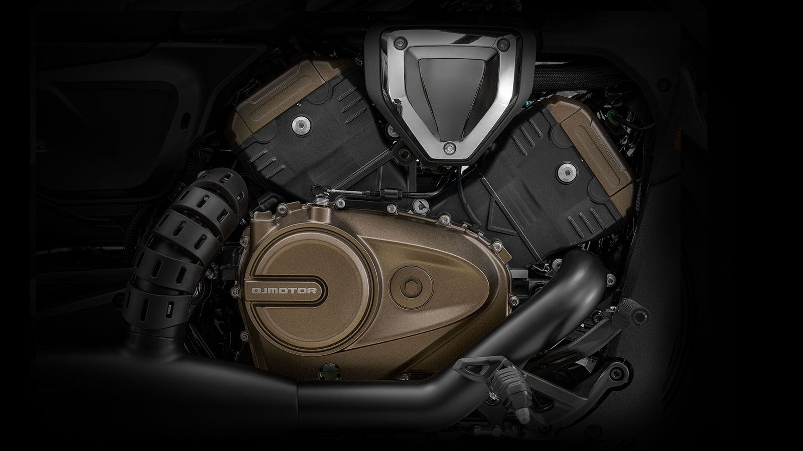 Κεντρικό της στοιχείο είναι ο τετρακύλινδρος V4 κινητήρας των 90°, χωρητικότητας 600 κυβικών, με 16 βαλβίδες και διπλούς εκκεντροφόρους (DOHC) ανά ζεύ