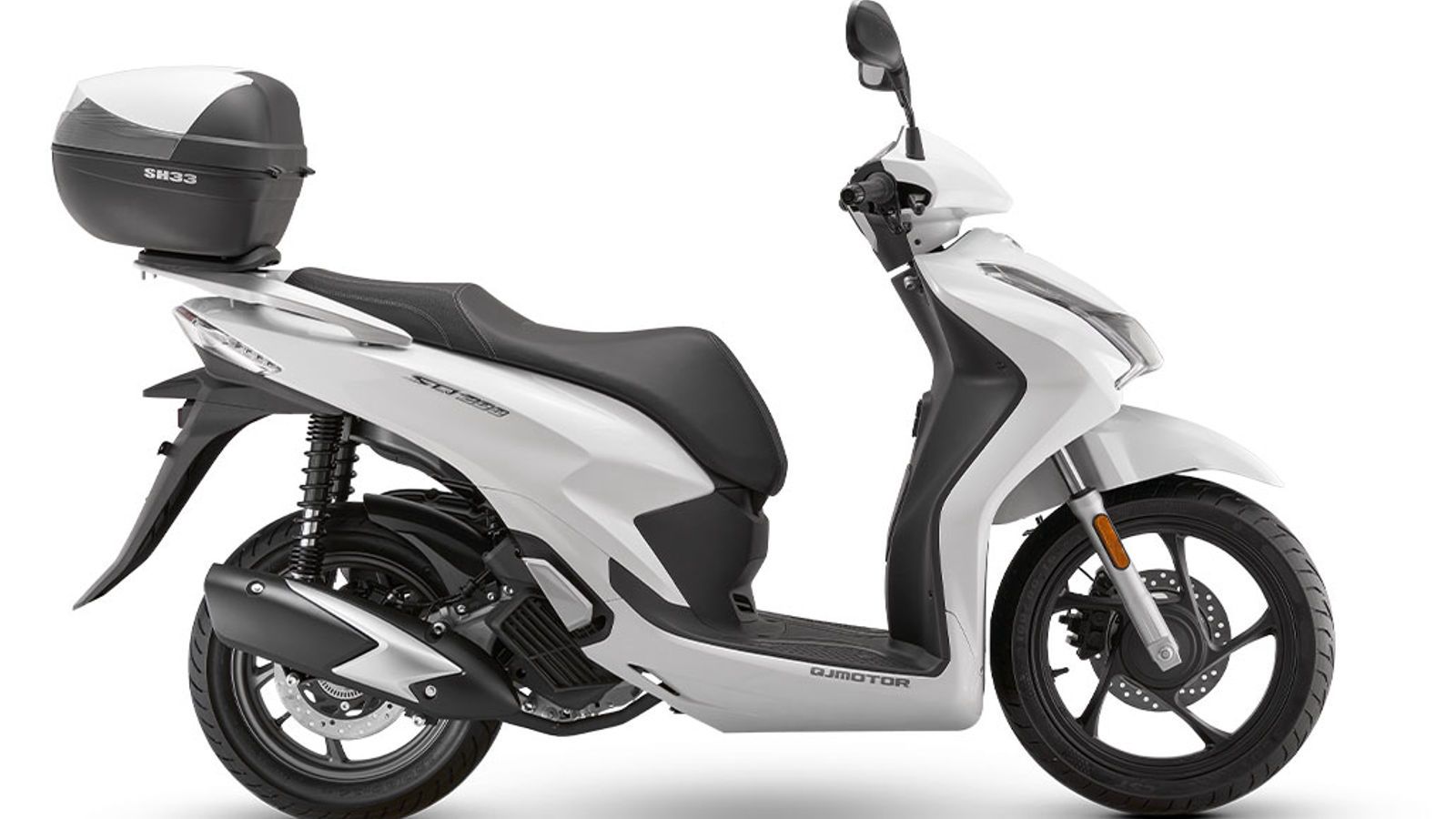 Οι αναρτήσεις αποτελούνται από τηλεσκοπικό πιρούνι 93 mm διαδρομής και διπλά ρυθμιζόμενα αμορτισέρ, δίνοντας άνεση στις κακοτεχνίες και σιγουριά στις 