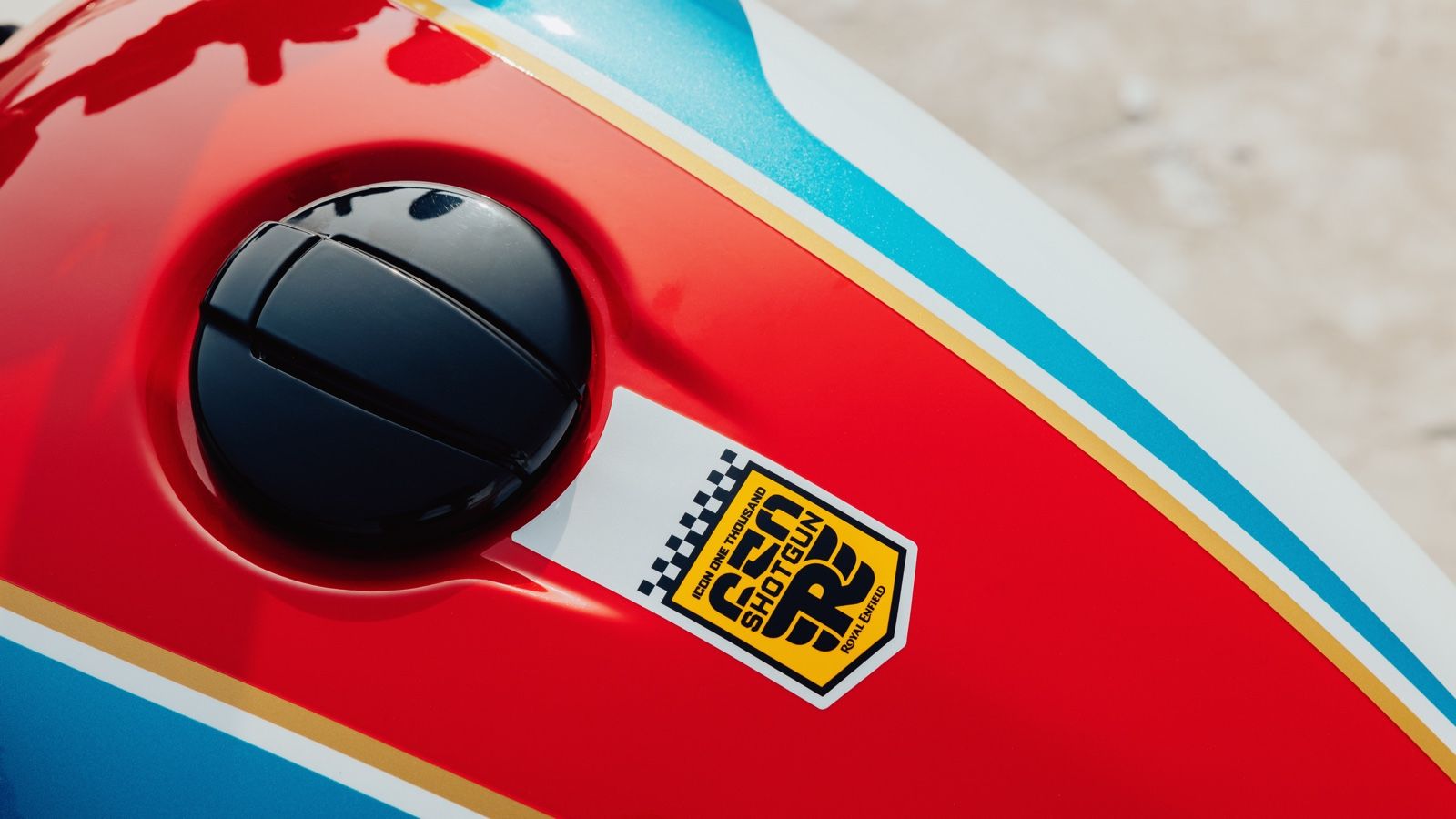 Μας βάζει στην πρίζα η νέα Royal Enfield Shotgun 650 από την ICON Motorsports